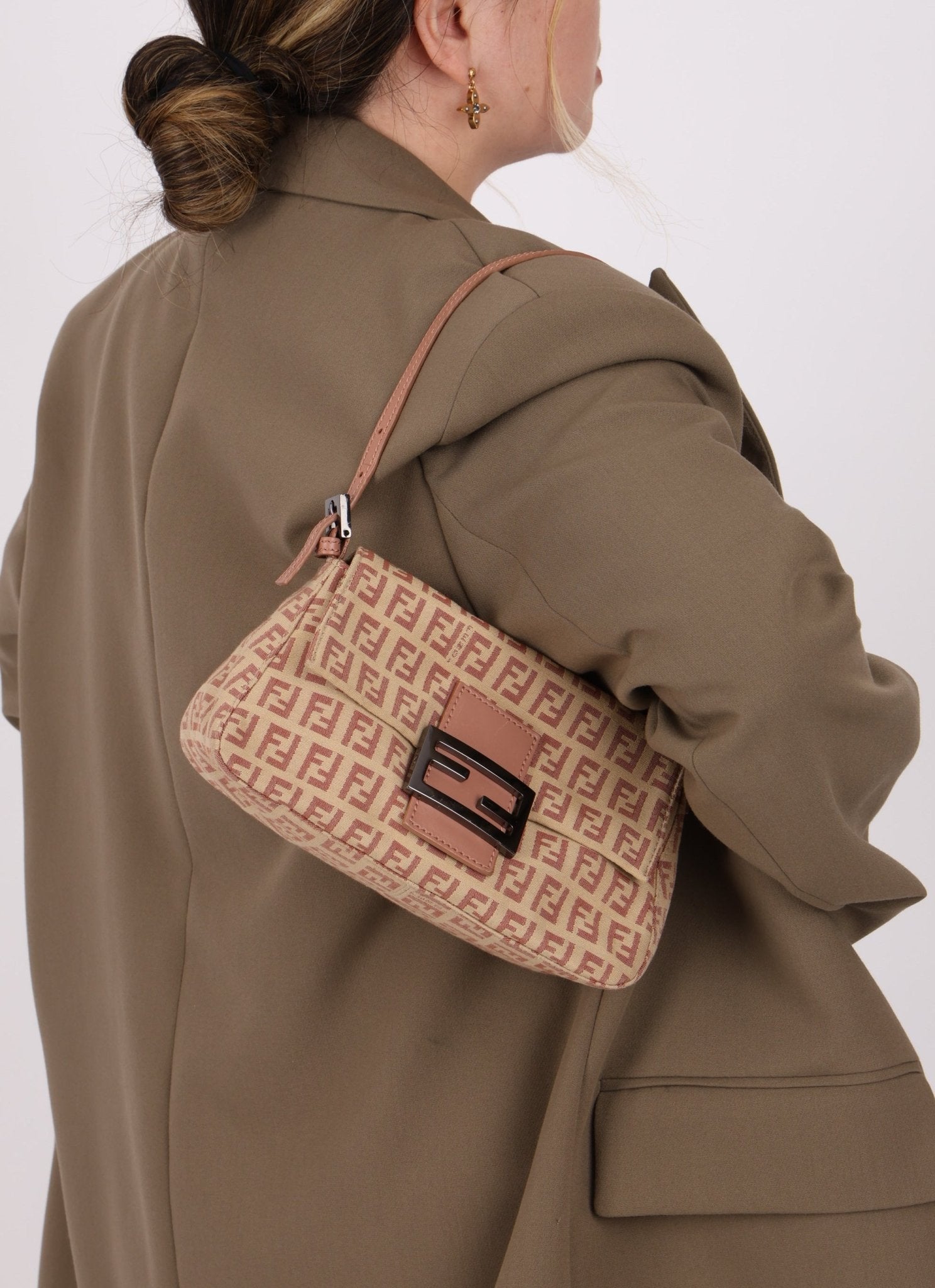 Fendi Zucchino Mauve Mini Mamma Baguette - FashioNica