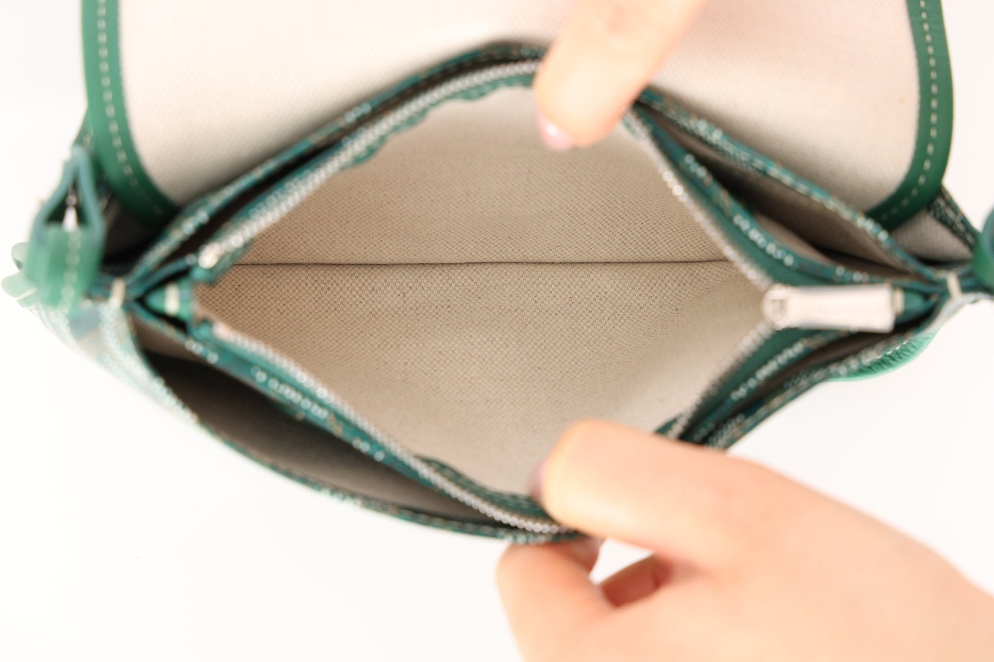 Goyard Goyardine Heart Plumet Pocket Wallet Clutch - FashioNica