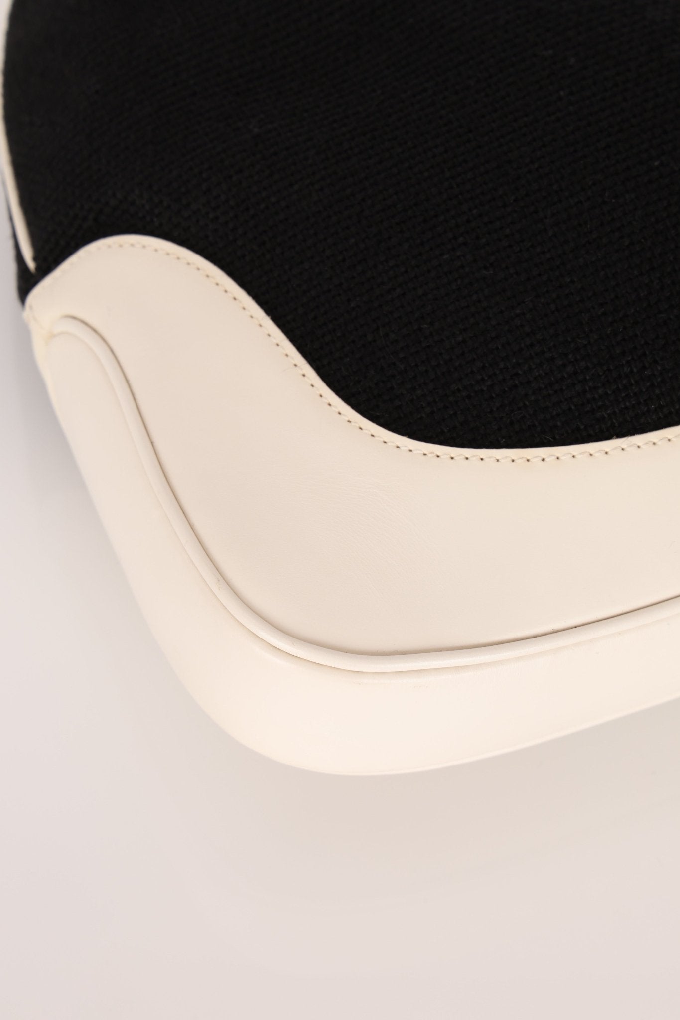 Gucci Canvas Paperclip Chain Jackie - FashioNica