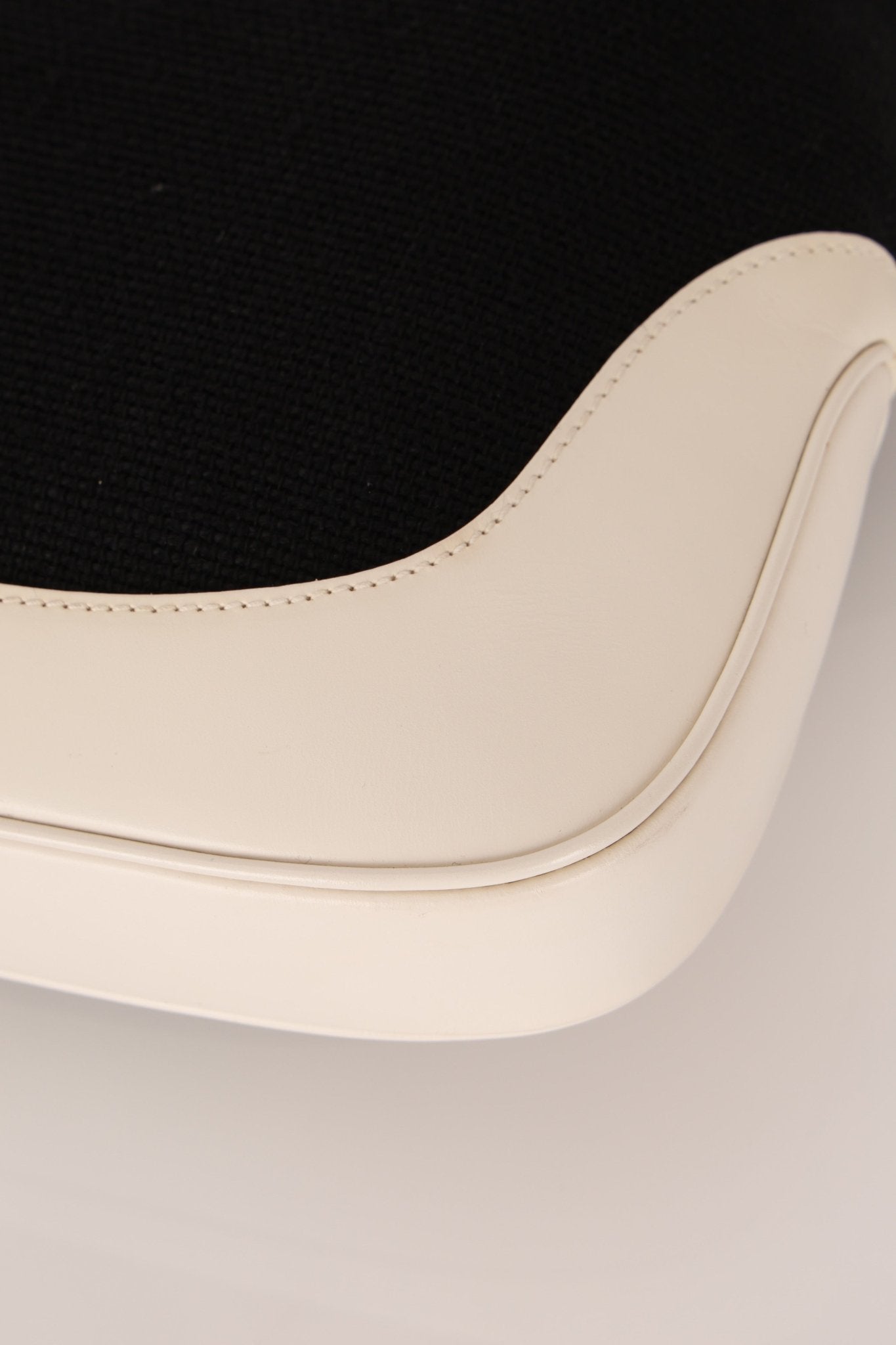 Gucci Canvas Paperclip Chain Jackie - FashioNica