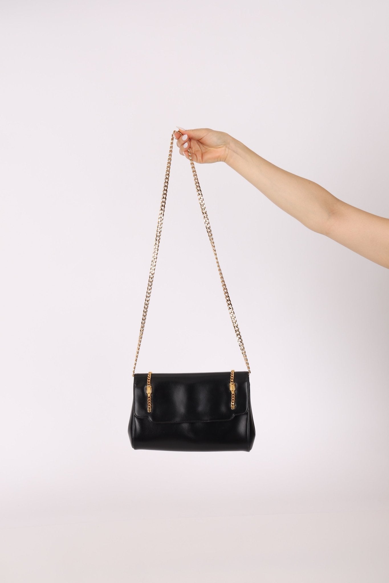 Gucci Chain Embellished Box Leather Clutch with Cardholder - FashioNica