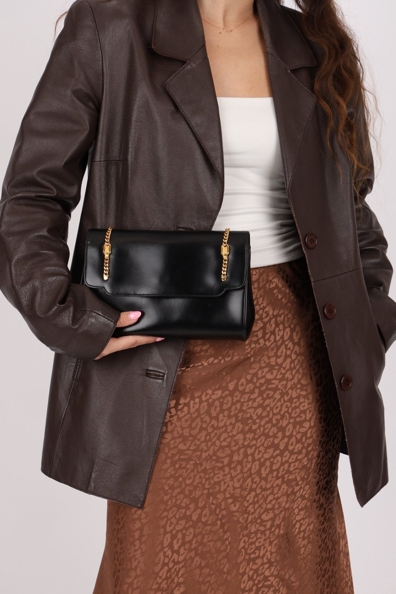 Gucci Chain Embellished Box Leather Clutch with Cardholder - FashioNica