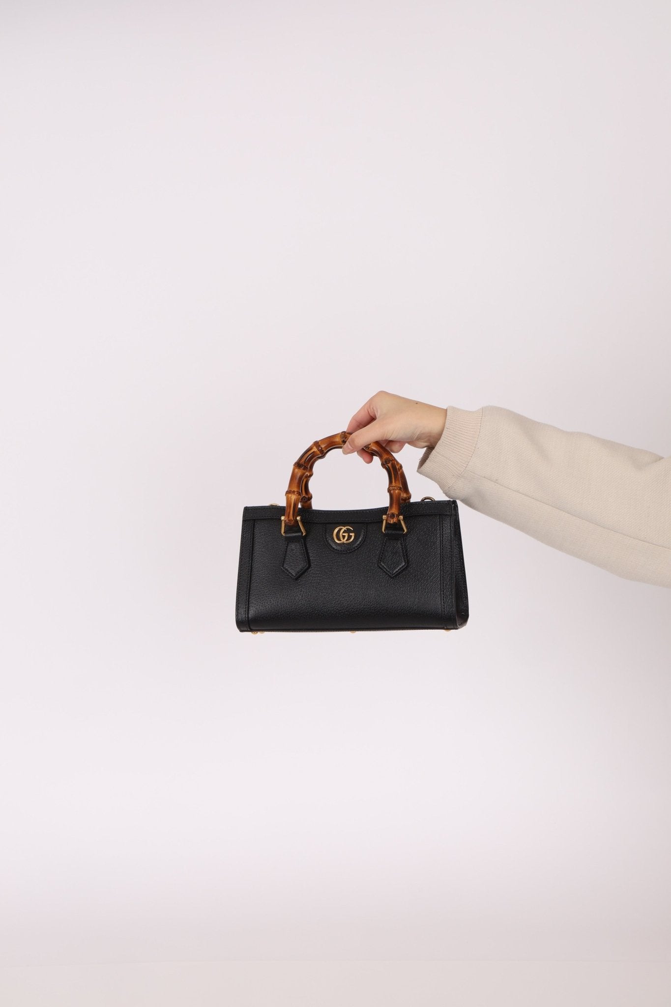 Gucci East West Bamboo Leather Diana - FashioNica