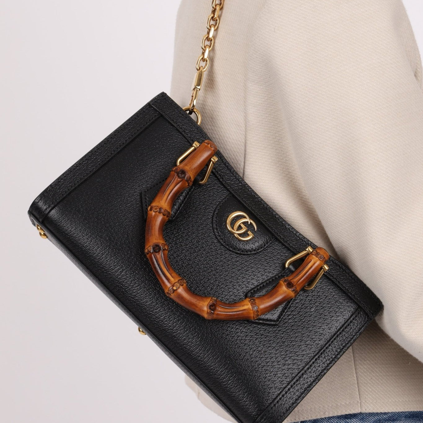 Gucci East West Bamboo Leather Diana - FashioNica