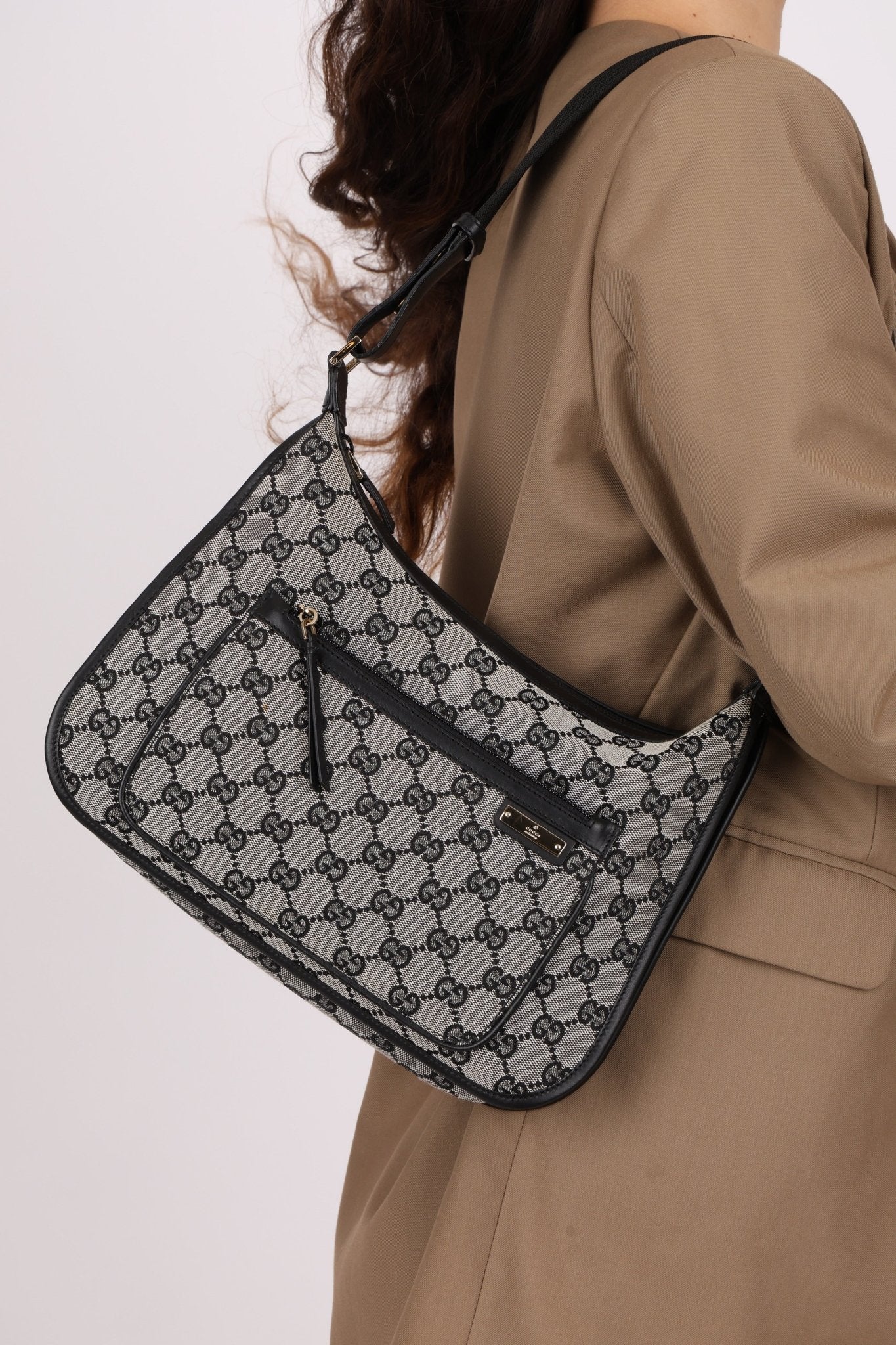 Gucci GG Canvas Front Pocket Shoulder Bag - FashioNica