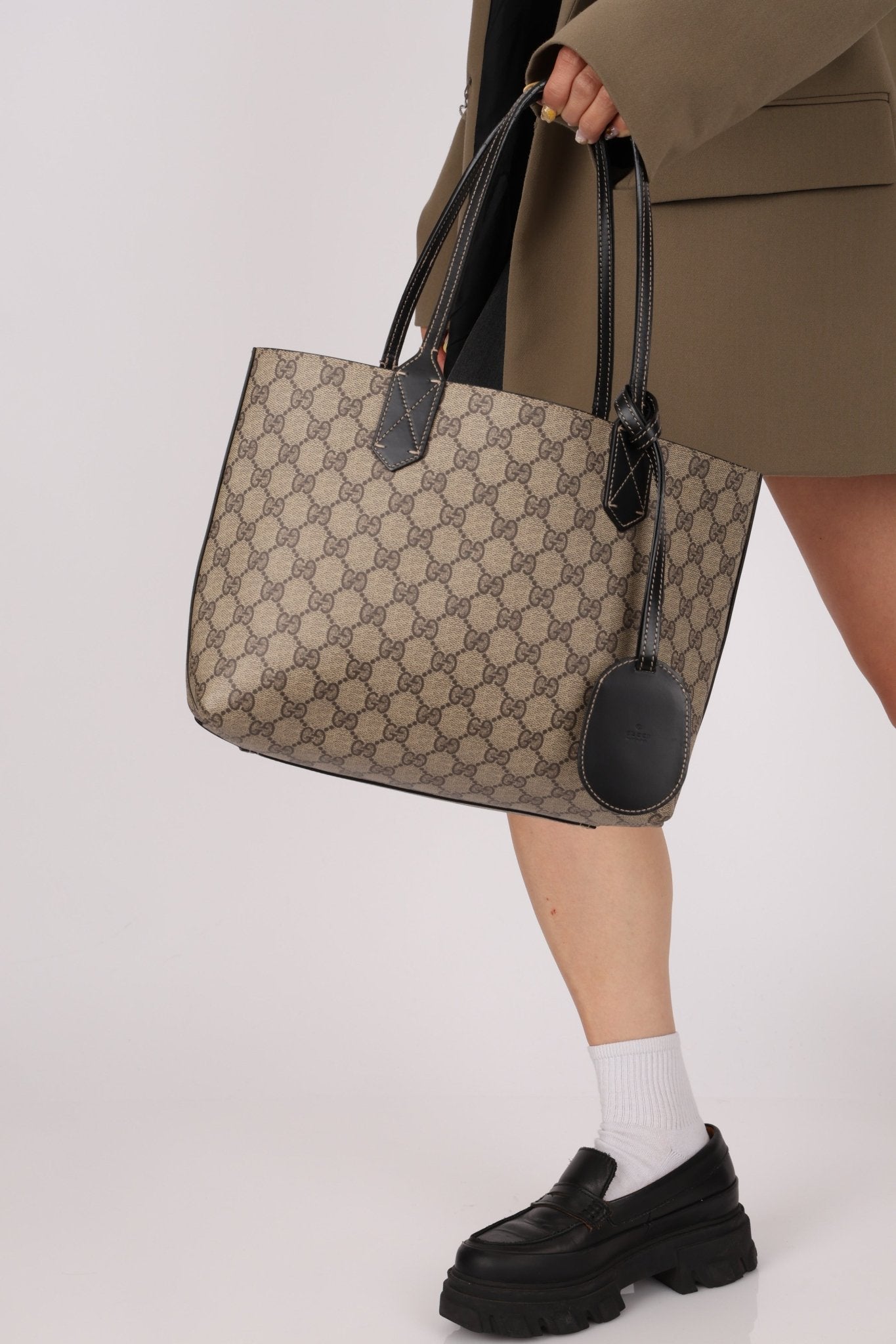 Gucci GG Supreme Reversible Tote - FashioNica