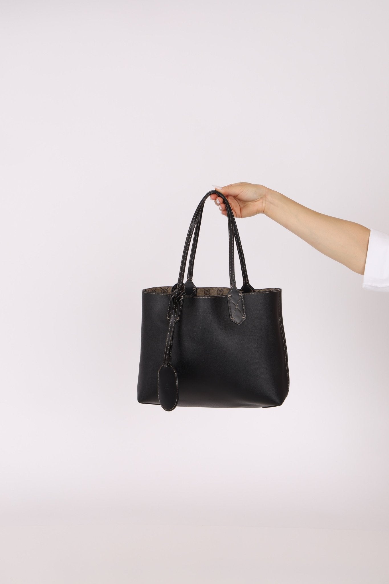 Gucci GG Supreme Reversible Tote - FashioNica