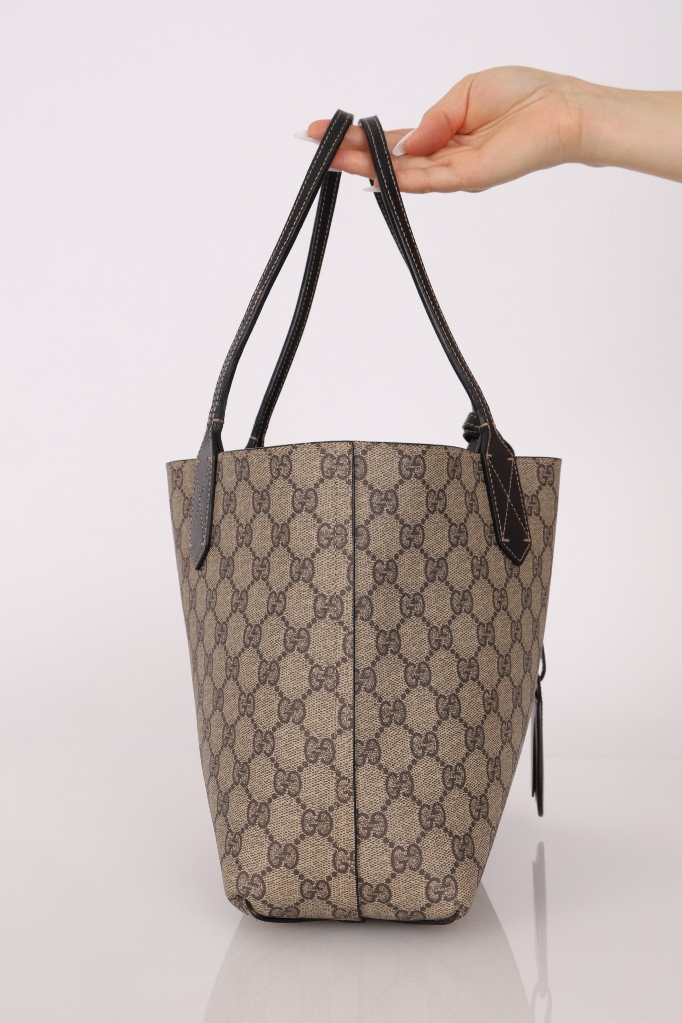 Gucci GG Supreme Reversible Tote - FashioNica