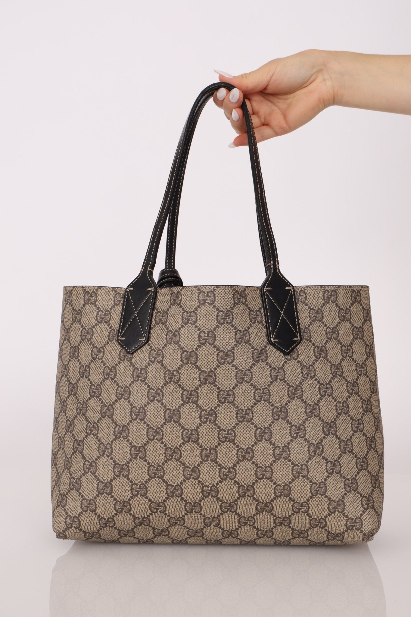 Gucci GG Supreme Reversible Tote - FashioNica