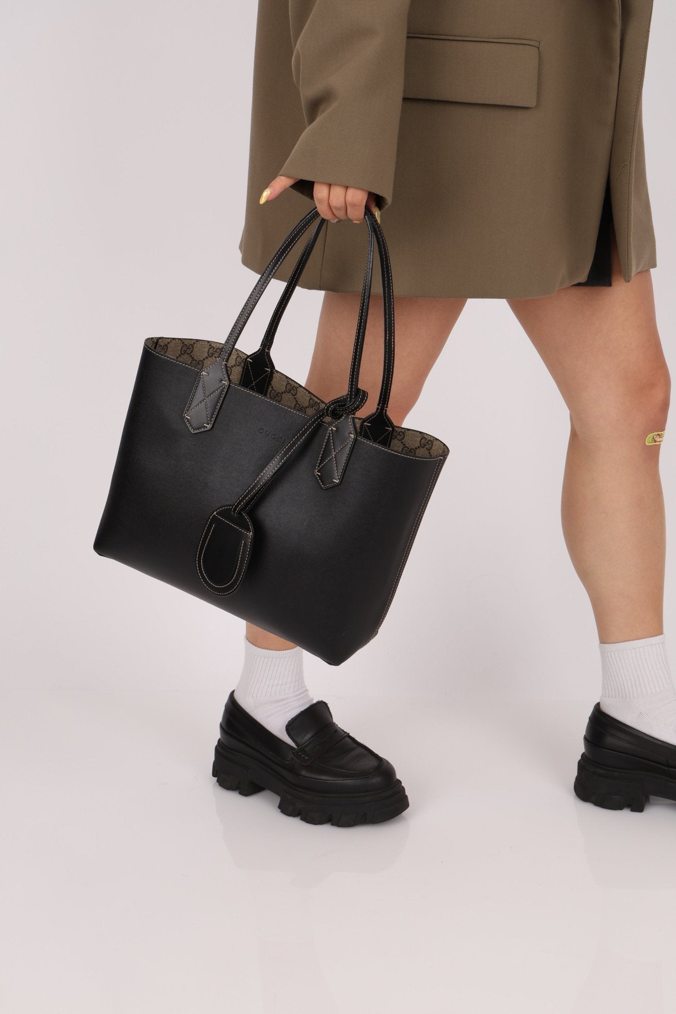 Gucci GG Supreme Reversible Tote - FashioNica