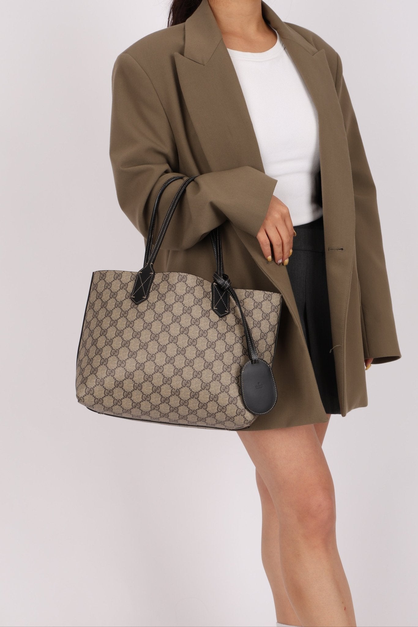 Gucci GG Supreme Reversible Tote - FashioNica