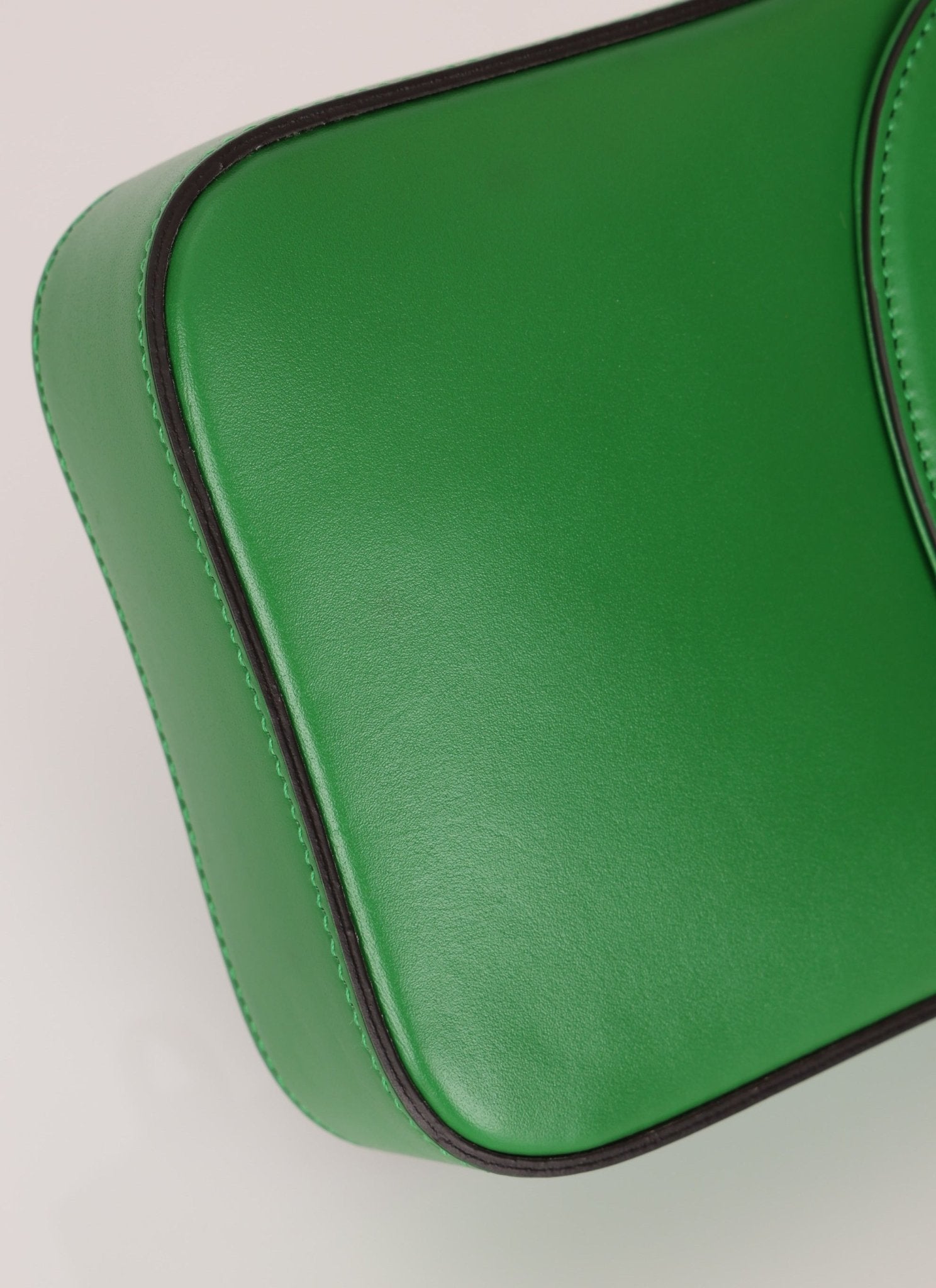 Gucci Green Bamboo Turnlock Vertical Top Handle 3 Way Bag - FashioNica