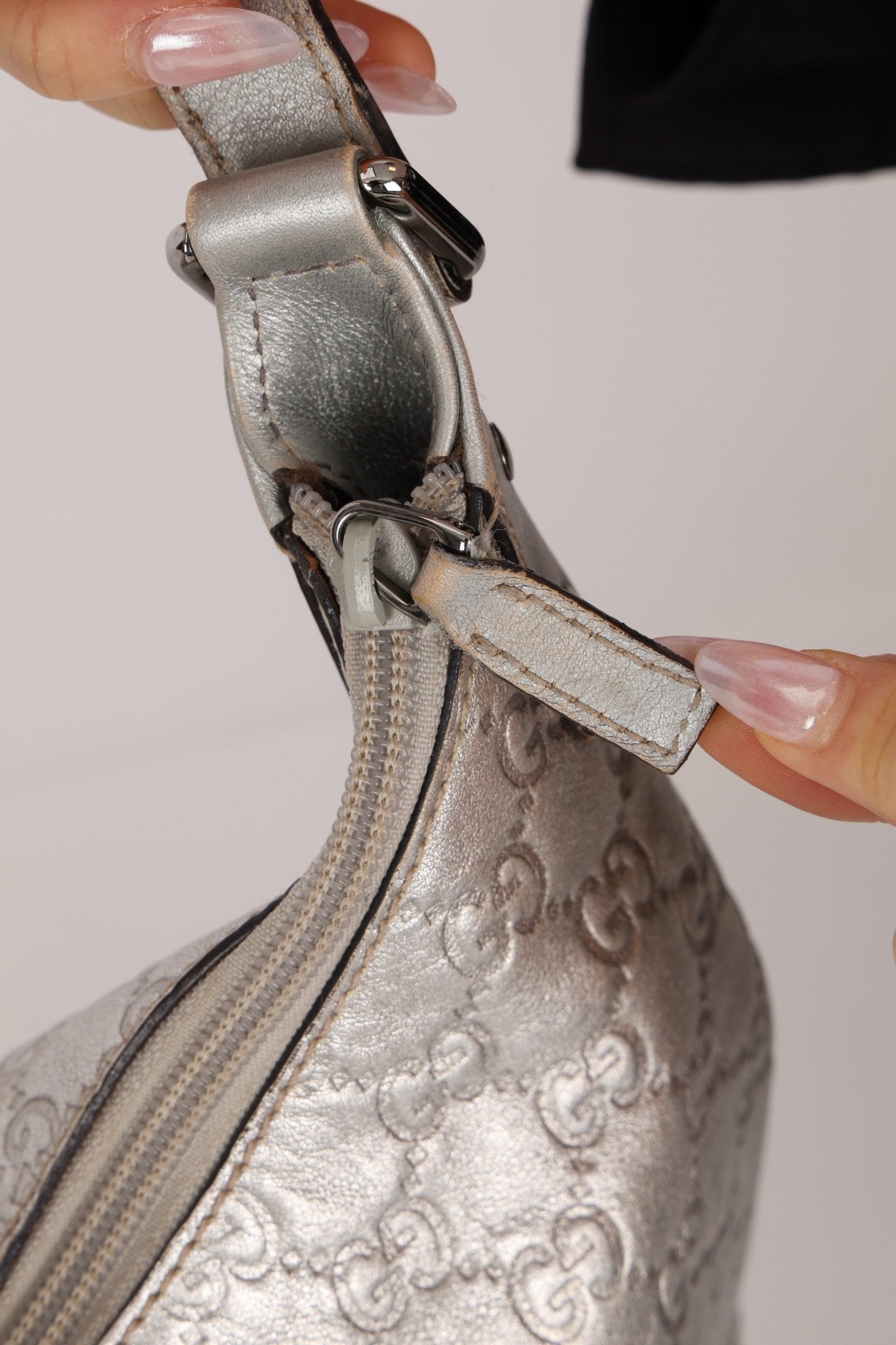 Gucci Silver Leather Guccissima Shoulder Hobo - FashioNica