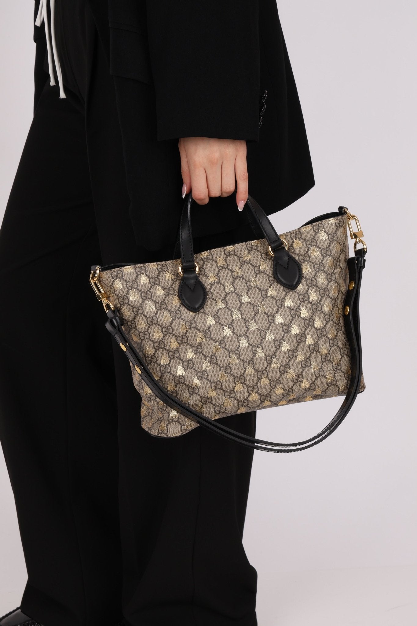Gucci Supreme Monogram Bees Print Mini Tote Bag - FashioNica
