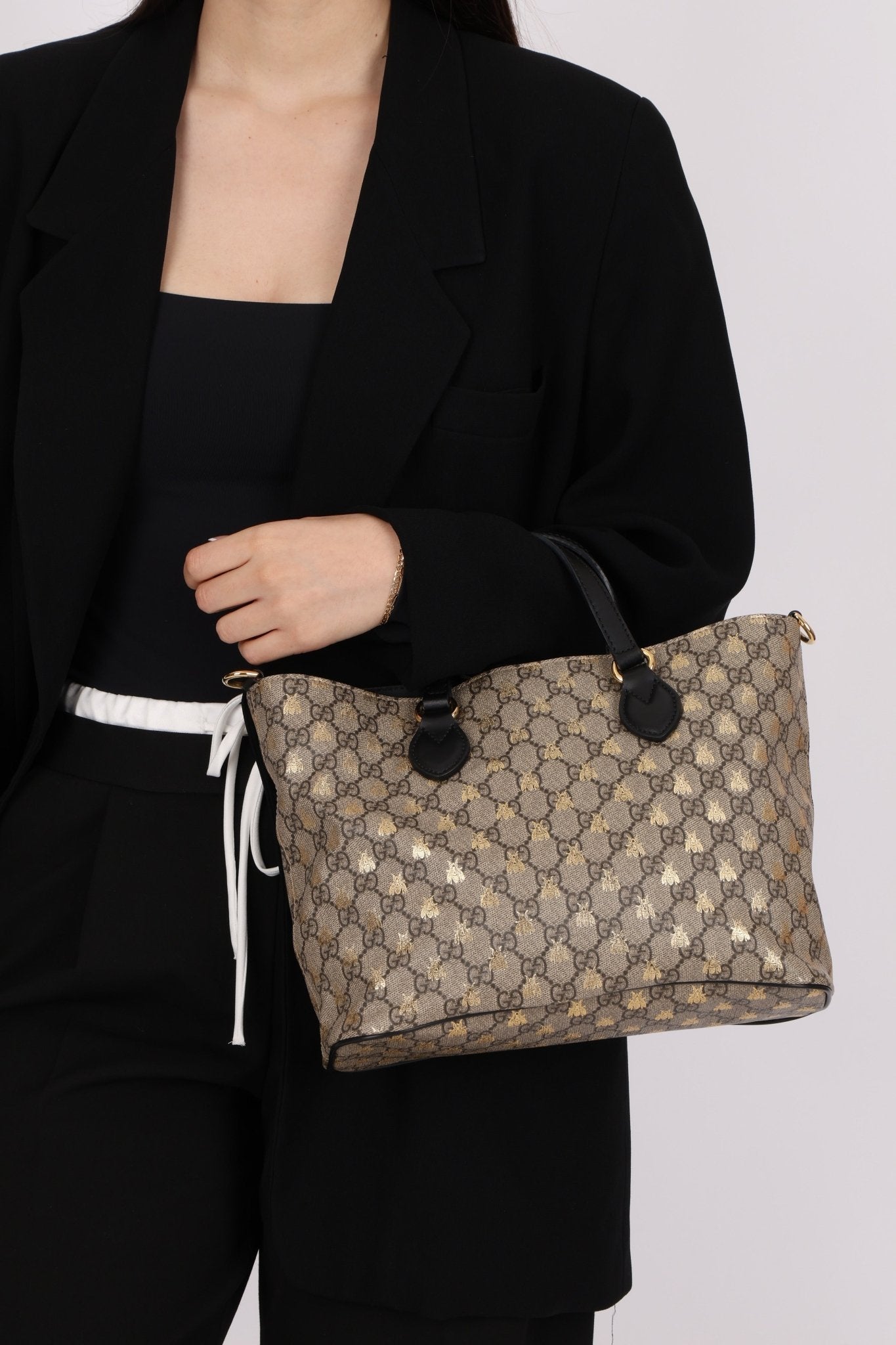 Gucci Supreme Monogram Bees Print Mini Tote Bag - FashioNica