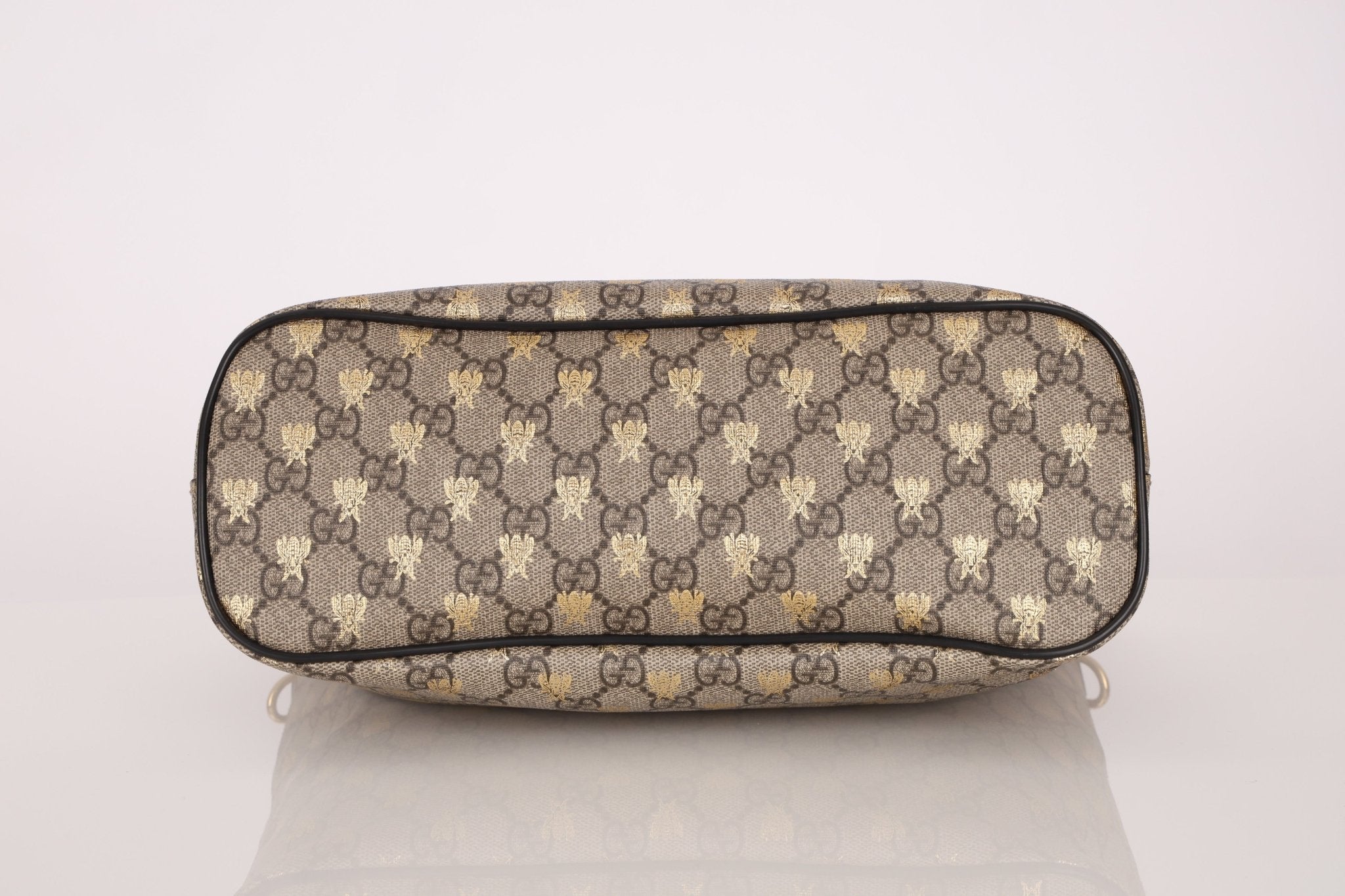 Gucci Supreme Monogram Bees Print Mini Tote Bag - FashioNica