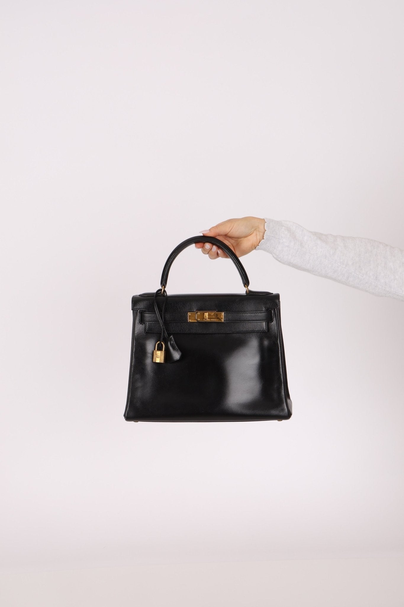 Hermès 1964 Noir Box Calf Retourne Kelly 28 - FashioNica