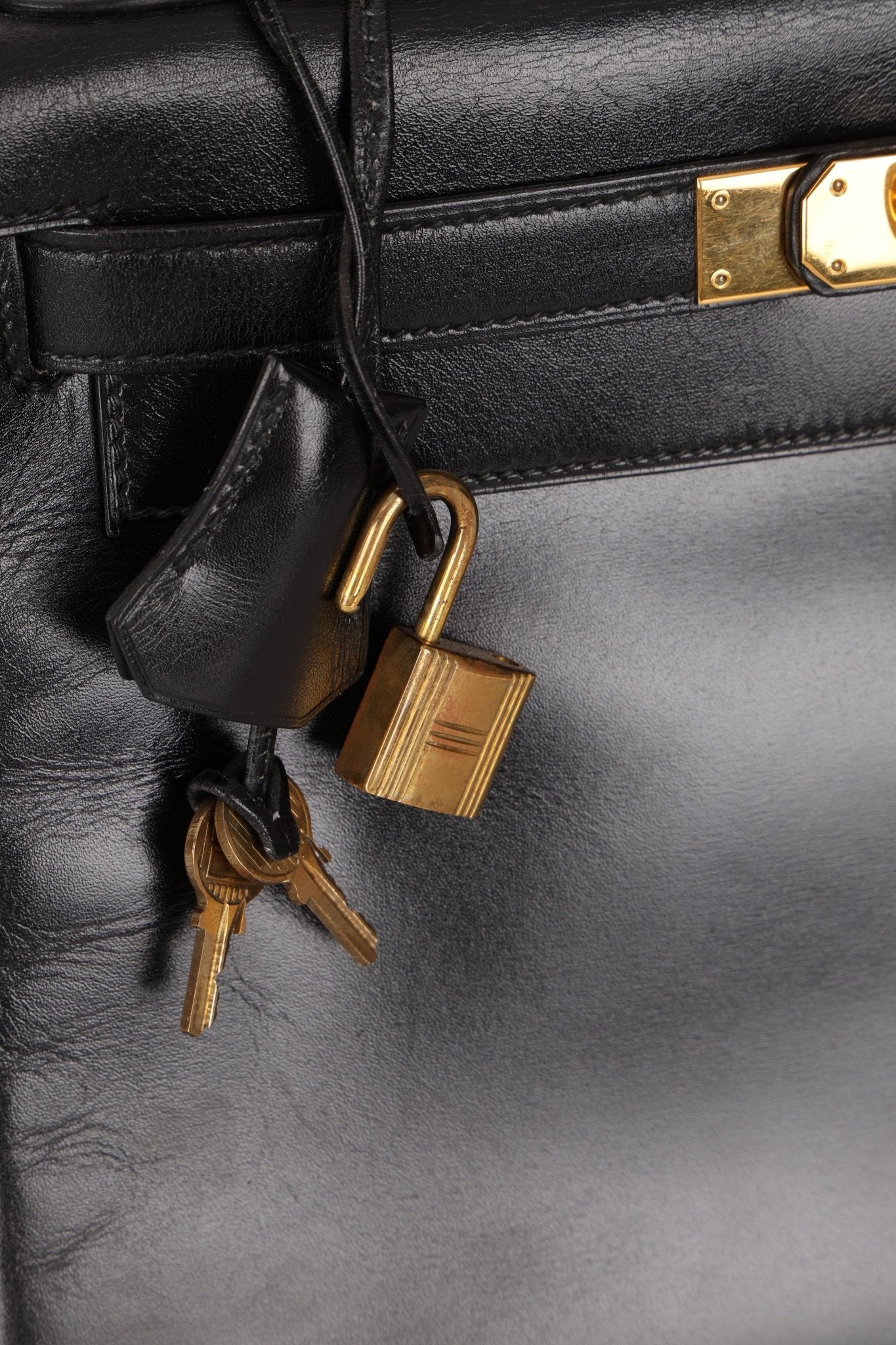 Hermès 1964 Noir Box Calf Retourne Kelly 28 - FashioNica