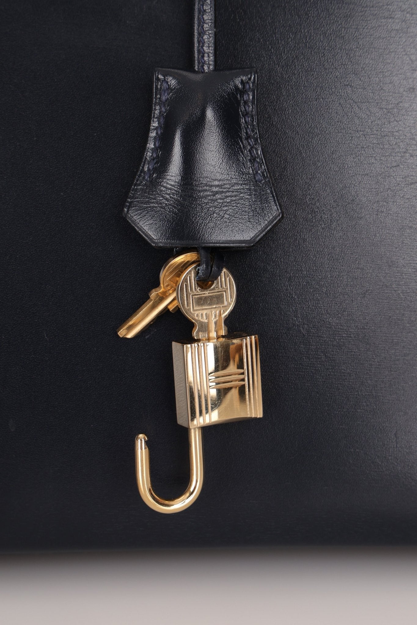 Hermès 1966 Bleu Marine Boxcalf Sellier Kelly 32 GHW - FashioNica