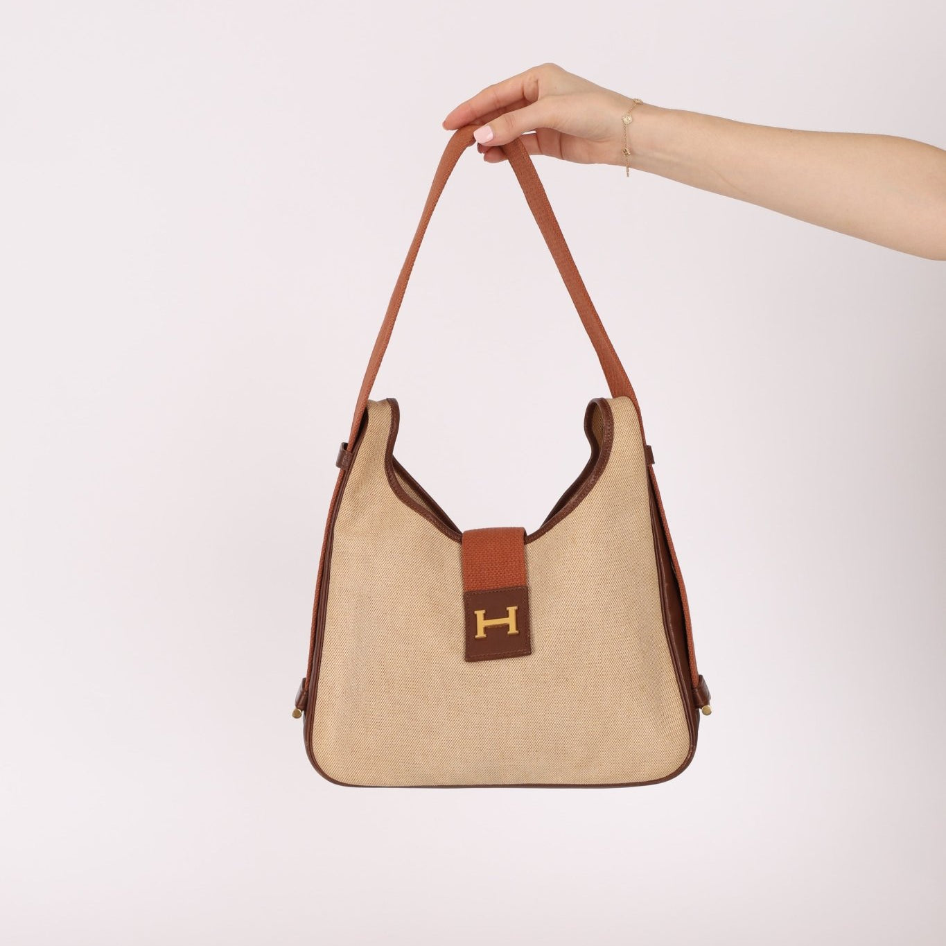 Hermès 1975 Vintage Tsako Canvas Shoulder Bag - FashioNica