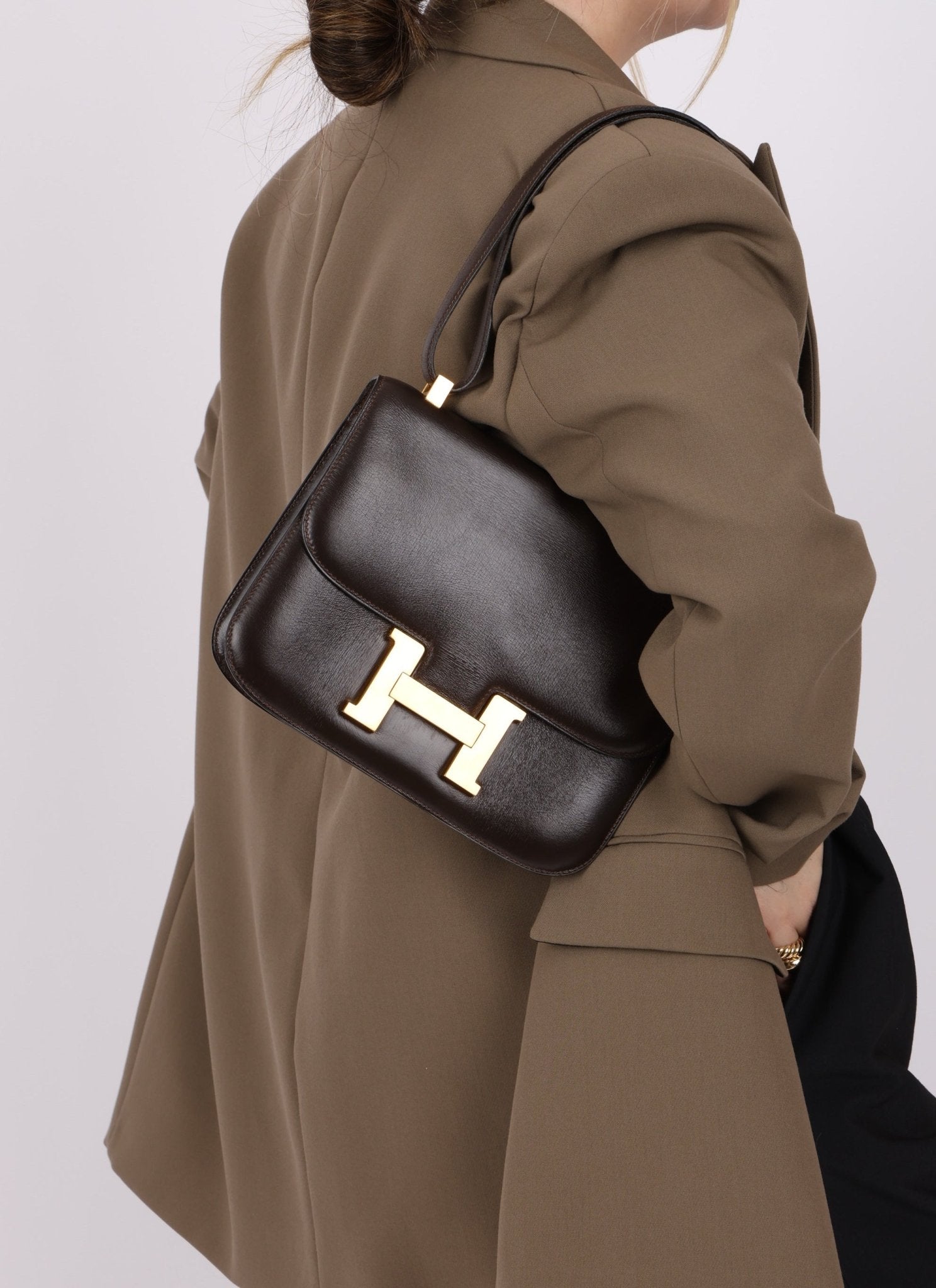 Hermès 1976 Chocolate Constance 23 GHW - FashioNica