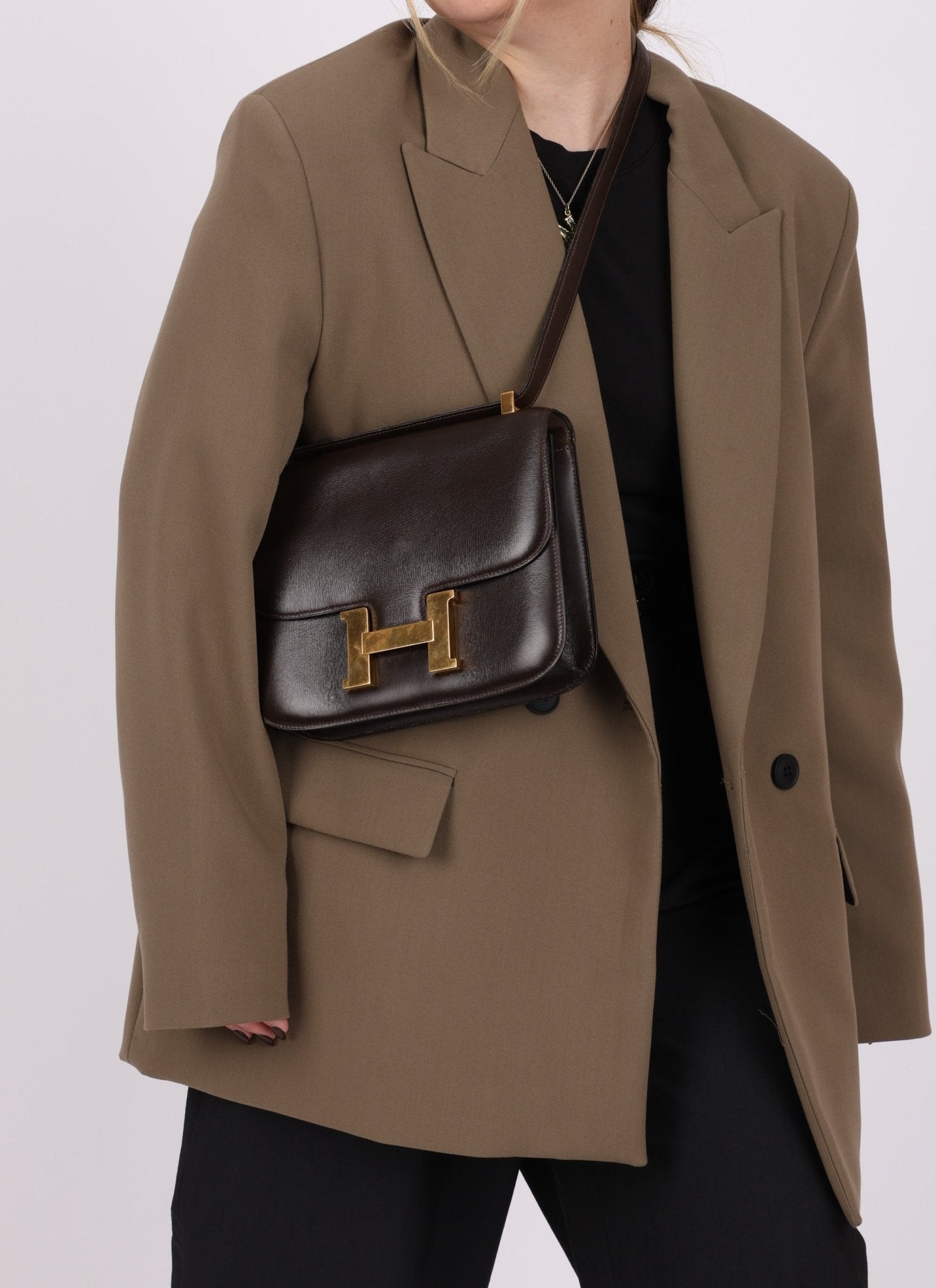 Hermès 1976 Chocolate Constance 23 GHW - FashioNica