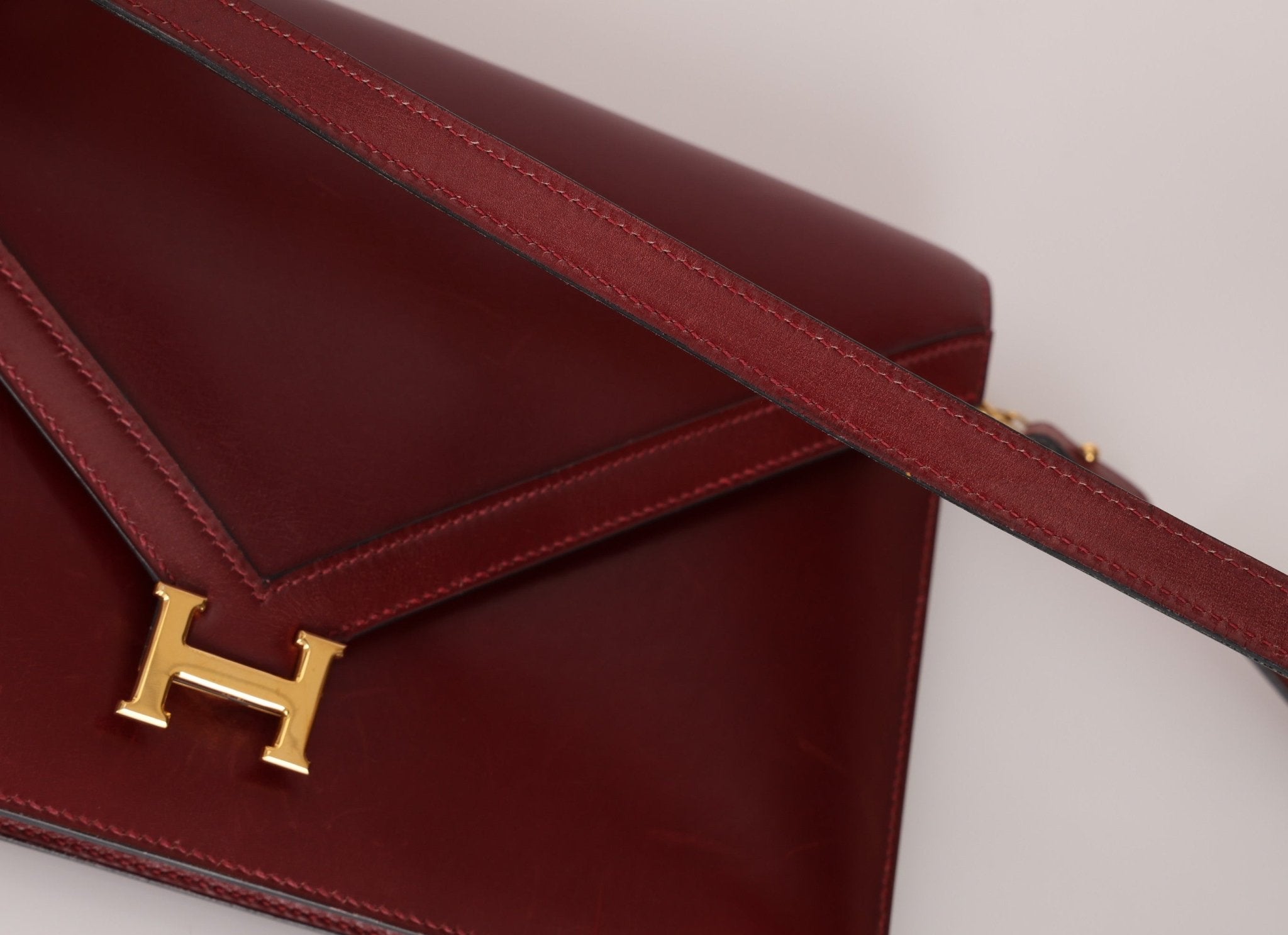 Hermès 1977 Rouge Boxcalf 2 - Way Lydie Bag GHW - FashioNica