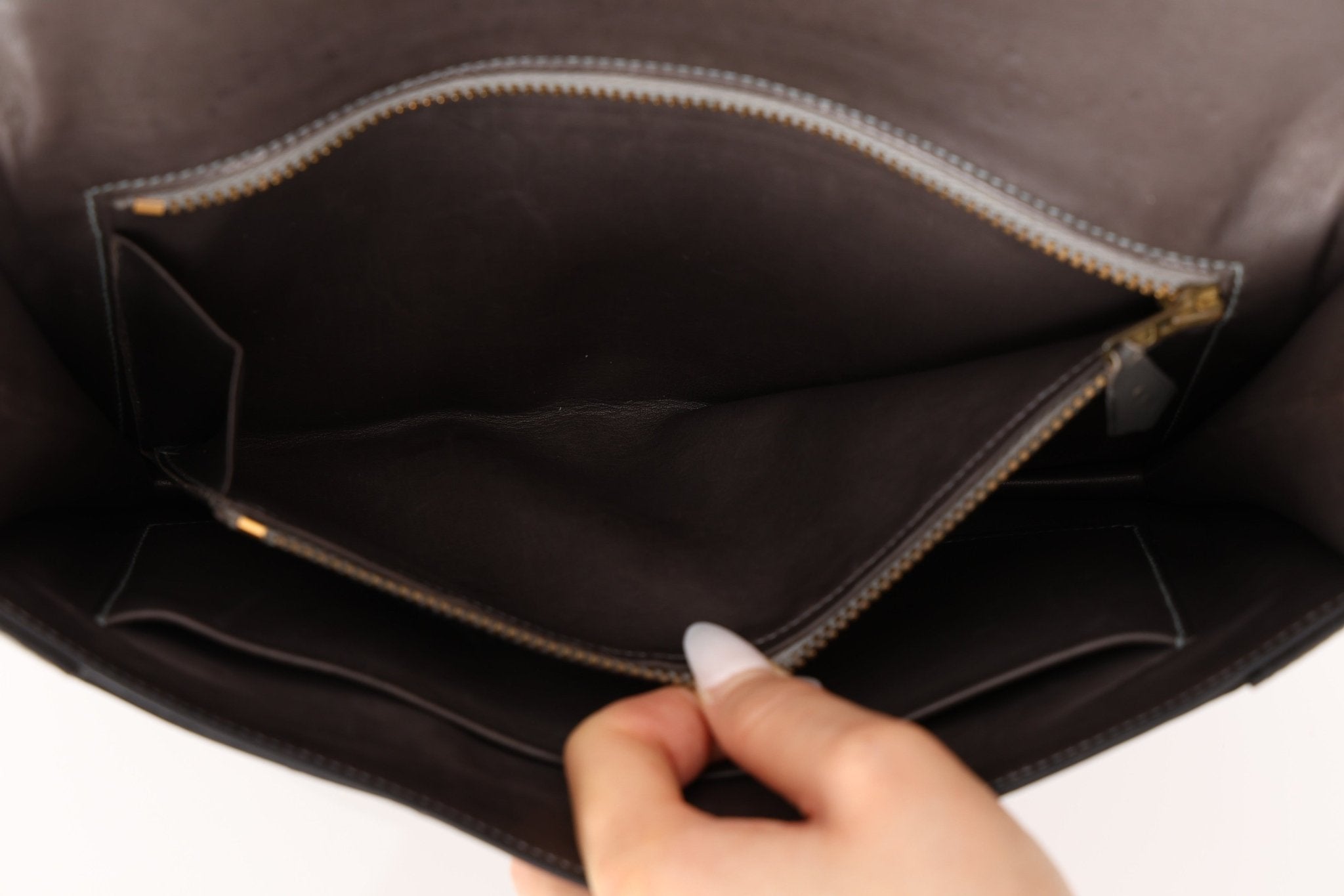 Hermès 1982 Graphite Box Lydie GHW - FashioNica
