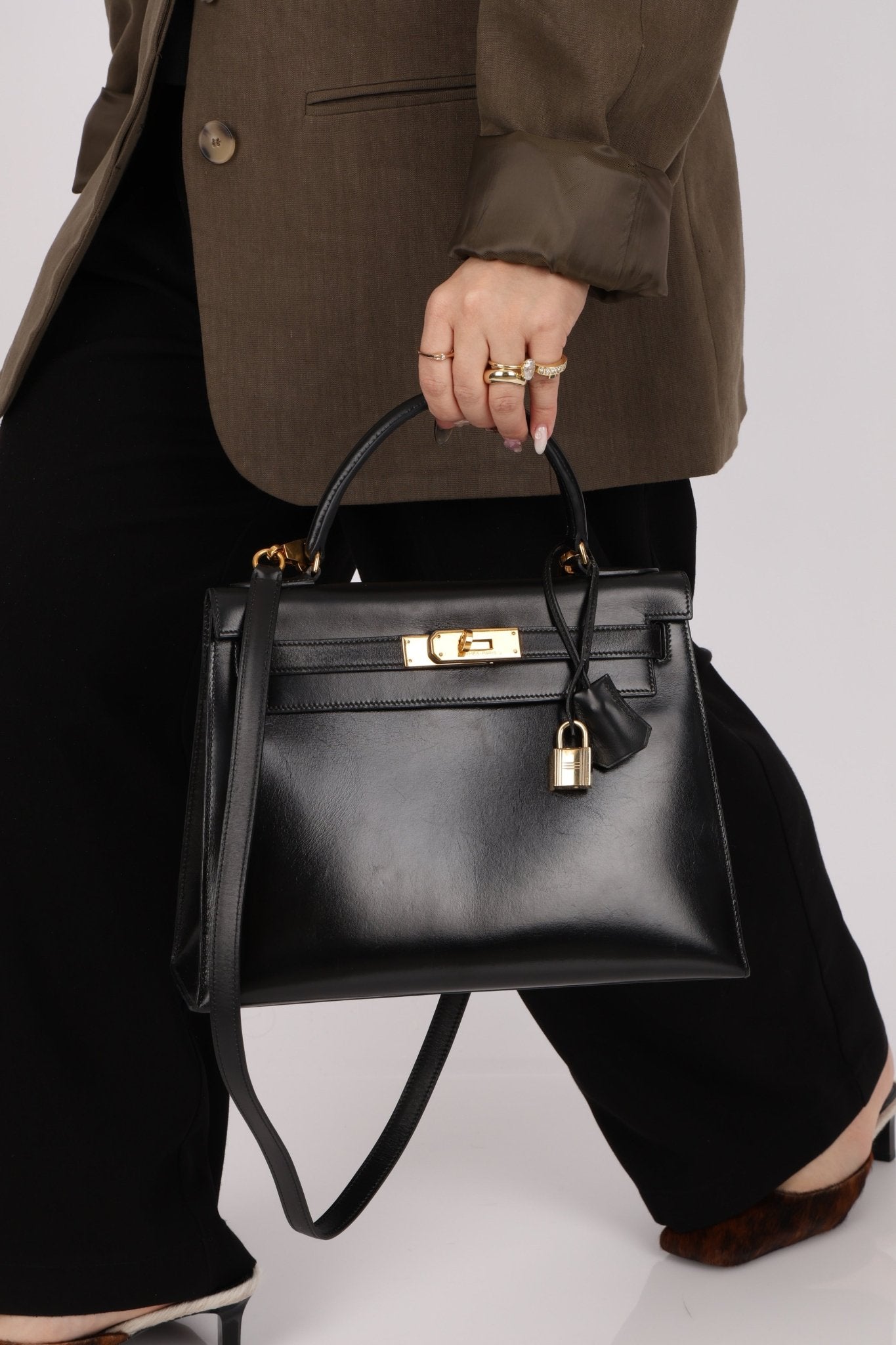 Hermès 1986 Noir Box Kelly 28 Sellier GHW - FashioNica