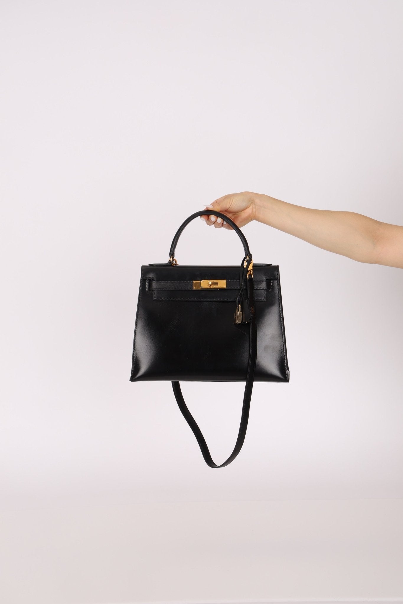 Hermès 1986 Noir Box Kelly 28 Sellier GHW - FashioNica