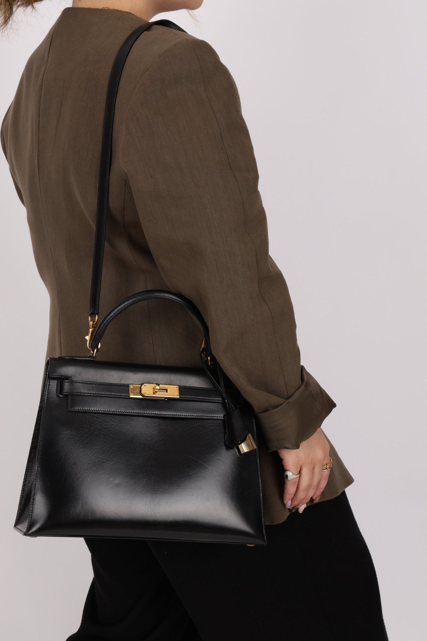 Hermès 1986 Noir Box Kelly 28 Sellier GHW - FashioNica