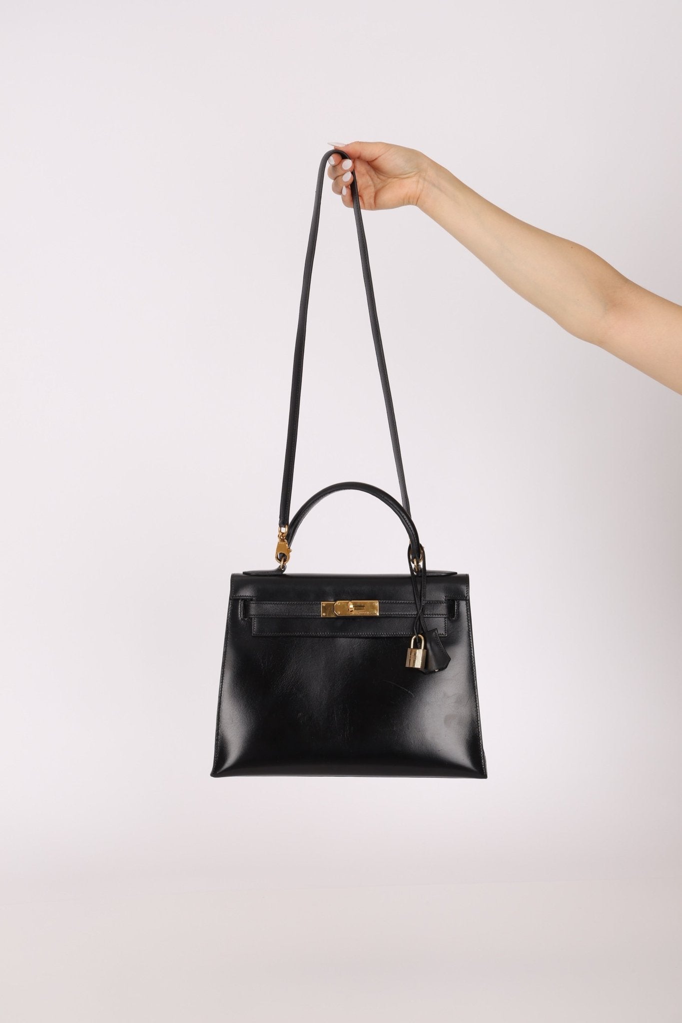 Hermès 1986 Noir Box Kelly 28 Sellier GHW - FashioNica