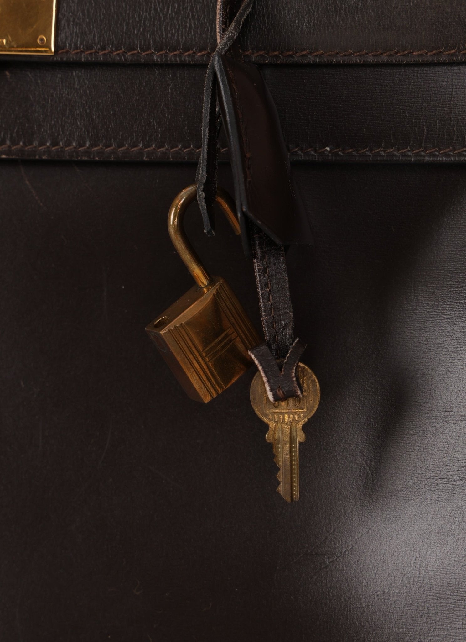 Hermès 1991 Chocolate Box Kelly 35 GHW - FashioNica