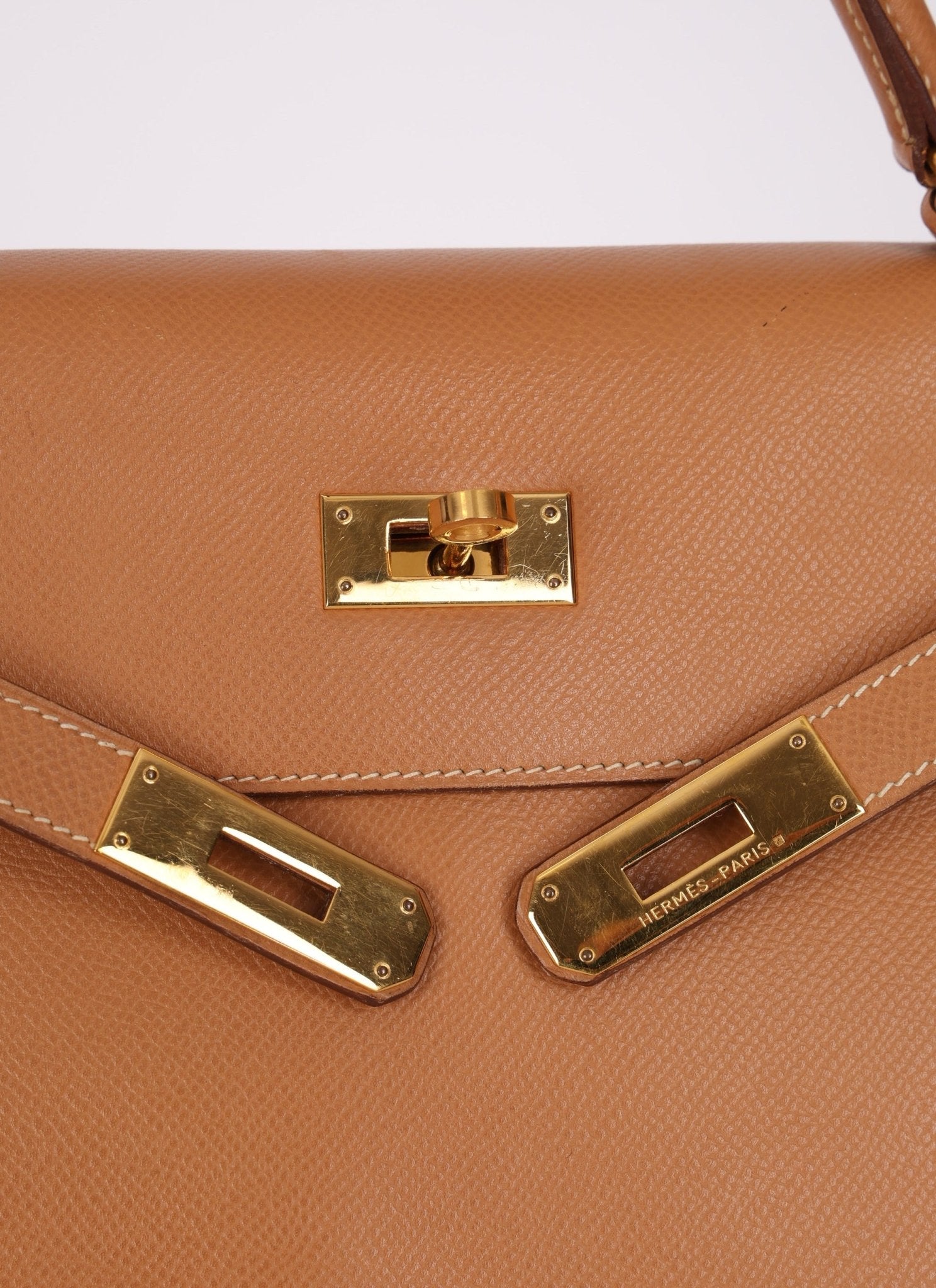 Hermès 1992 Natural Courchevel Retourne Kelly 32 GHW with Strap - FashioNica