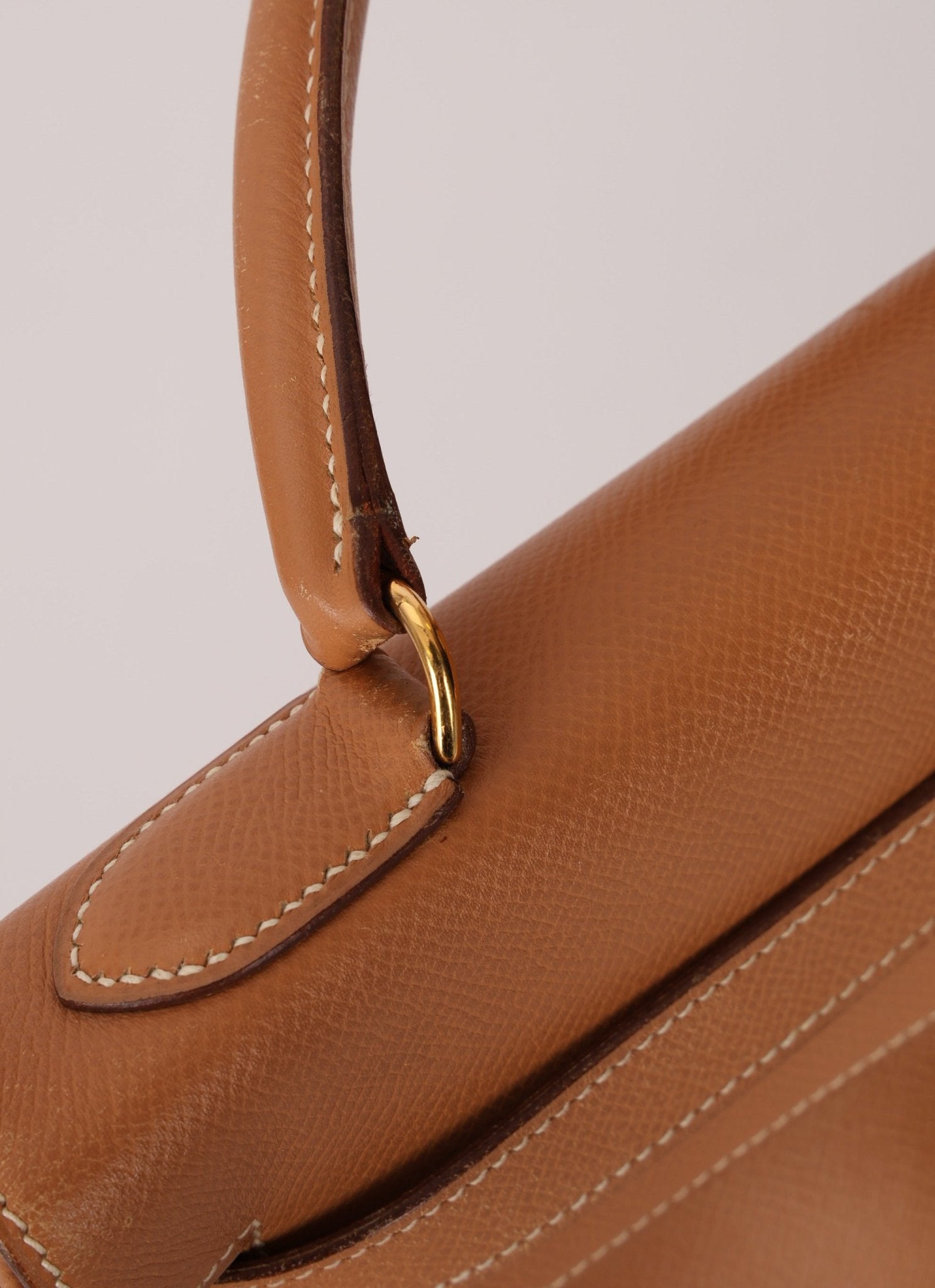 Hermès 1992 Natural Courchevel Retourne Kelly 32 GHW with Strap - FashioNica