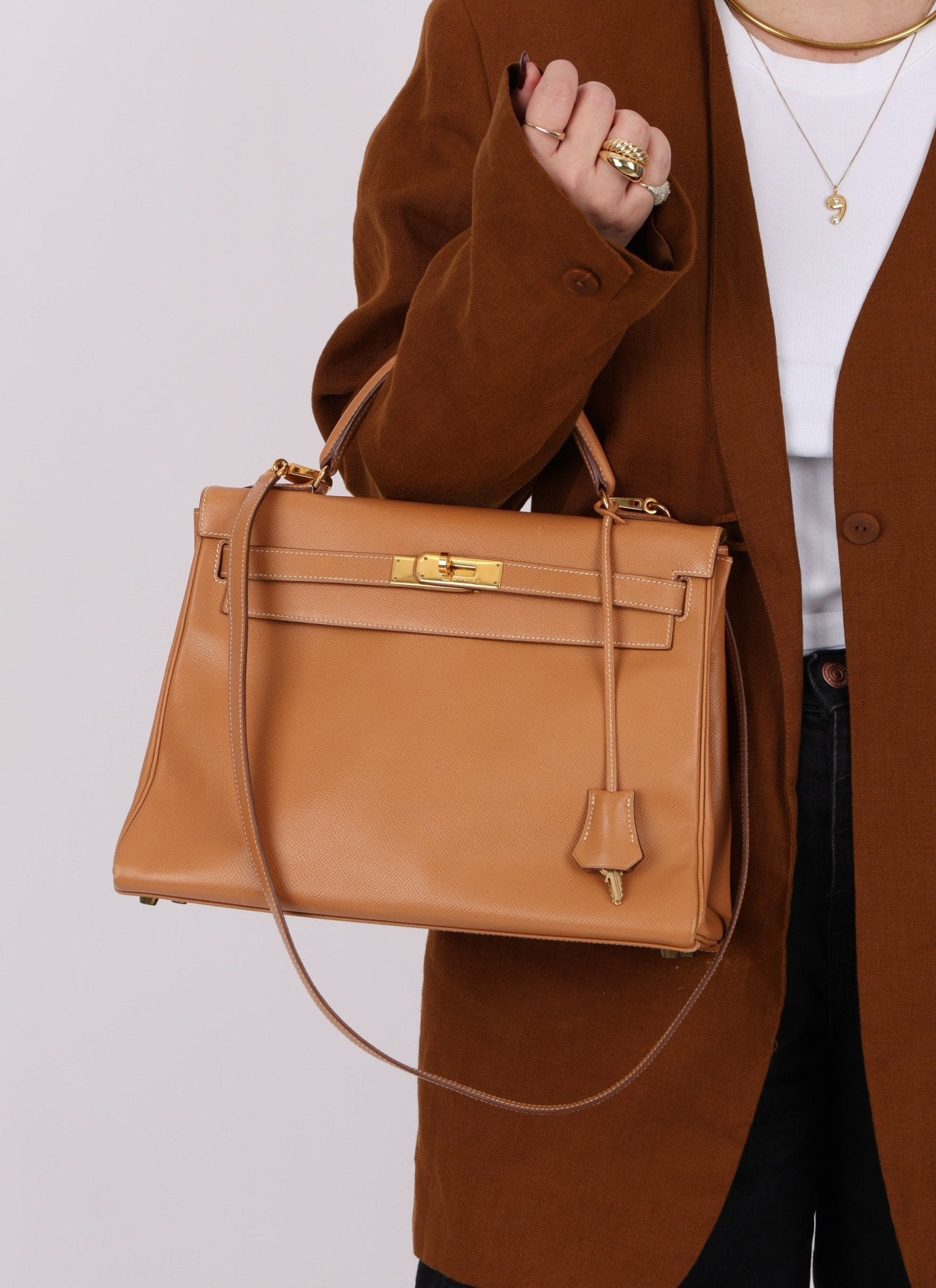 Hermès 1992 Natural Courchevel Retourne Kelly 32 GHW with Strap - FashioNica