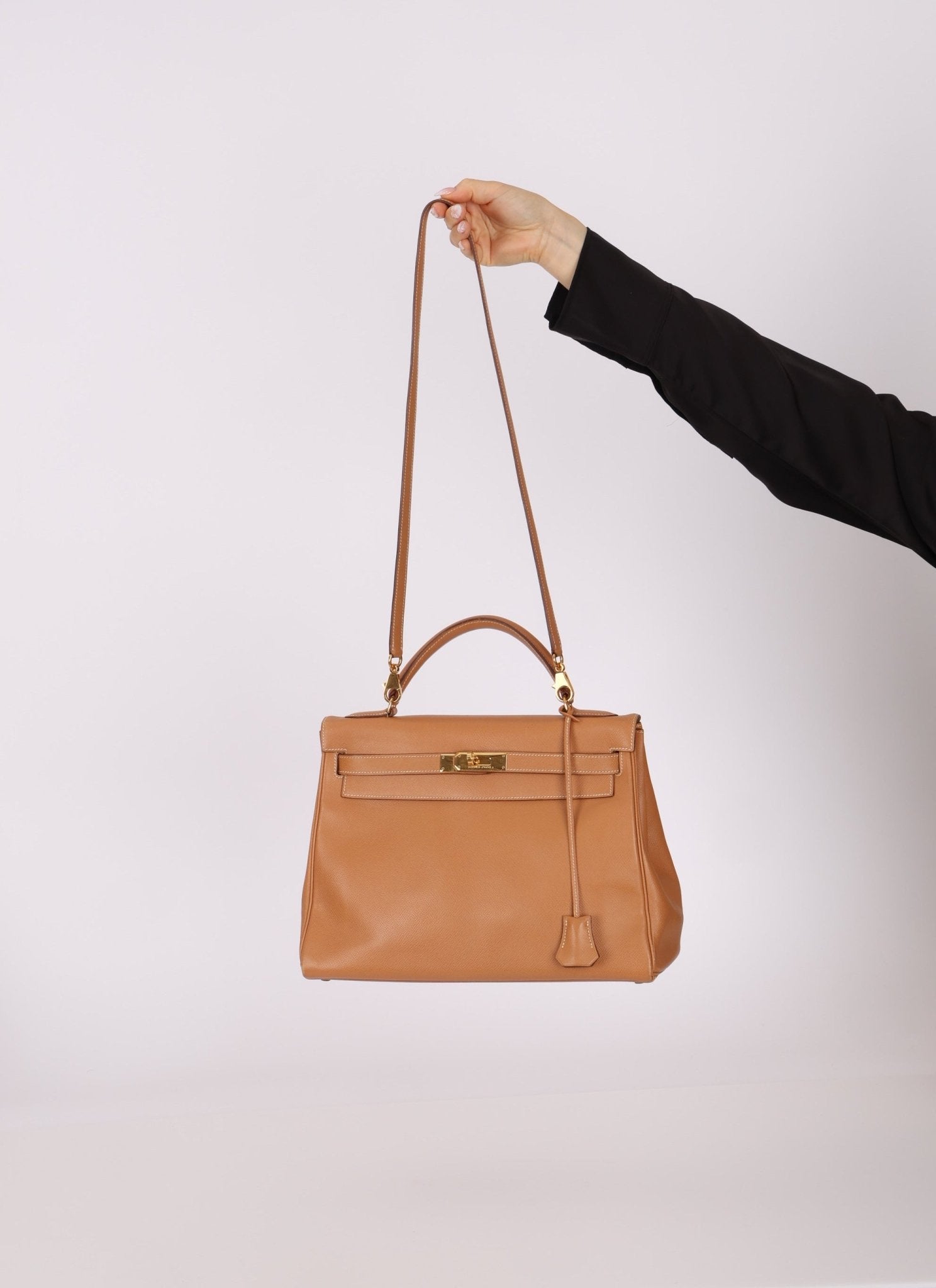 Hermès 1992 Natural Courchevel Retourne Kelly 32 GHW with Strap - FashioNica