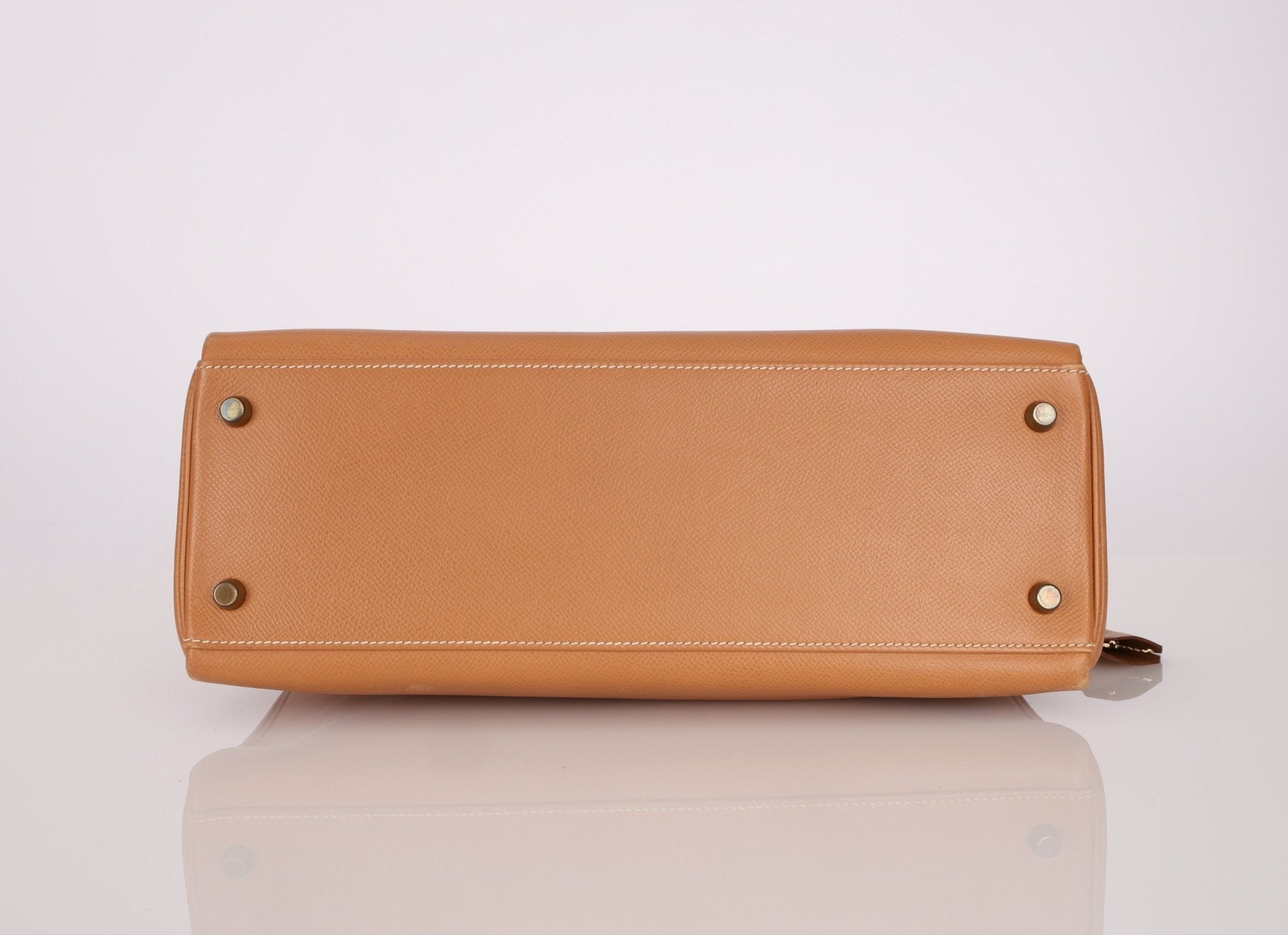 Hermès 1992 Natural Courchevel Retourne Kelly 32 GHW with Strap - FashioNica