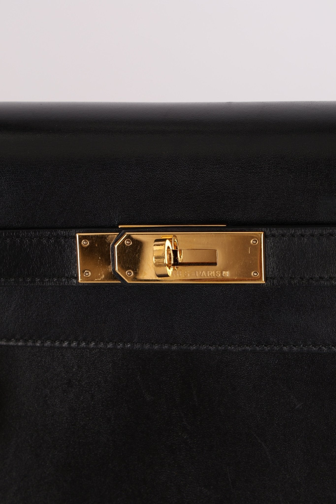 Hermès 1993 Black Box Sellier Kelly 32 GHW - FashioNica