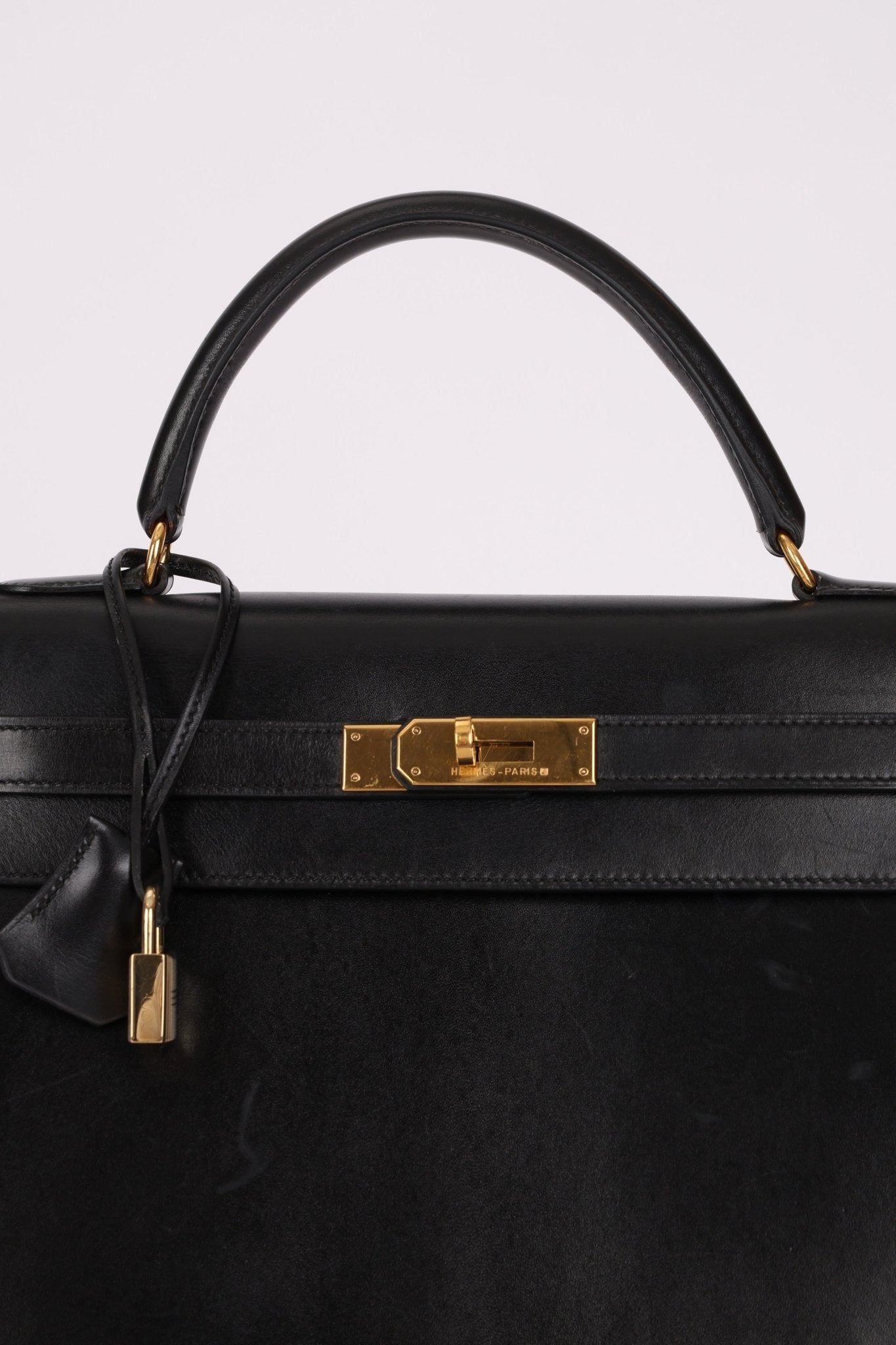 Hermès 1993 Black Box Sellier Kelly 32 GHW - FashioNica