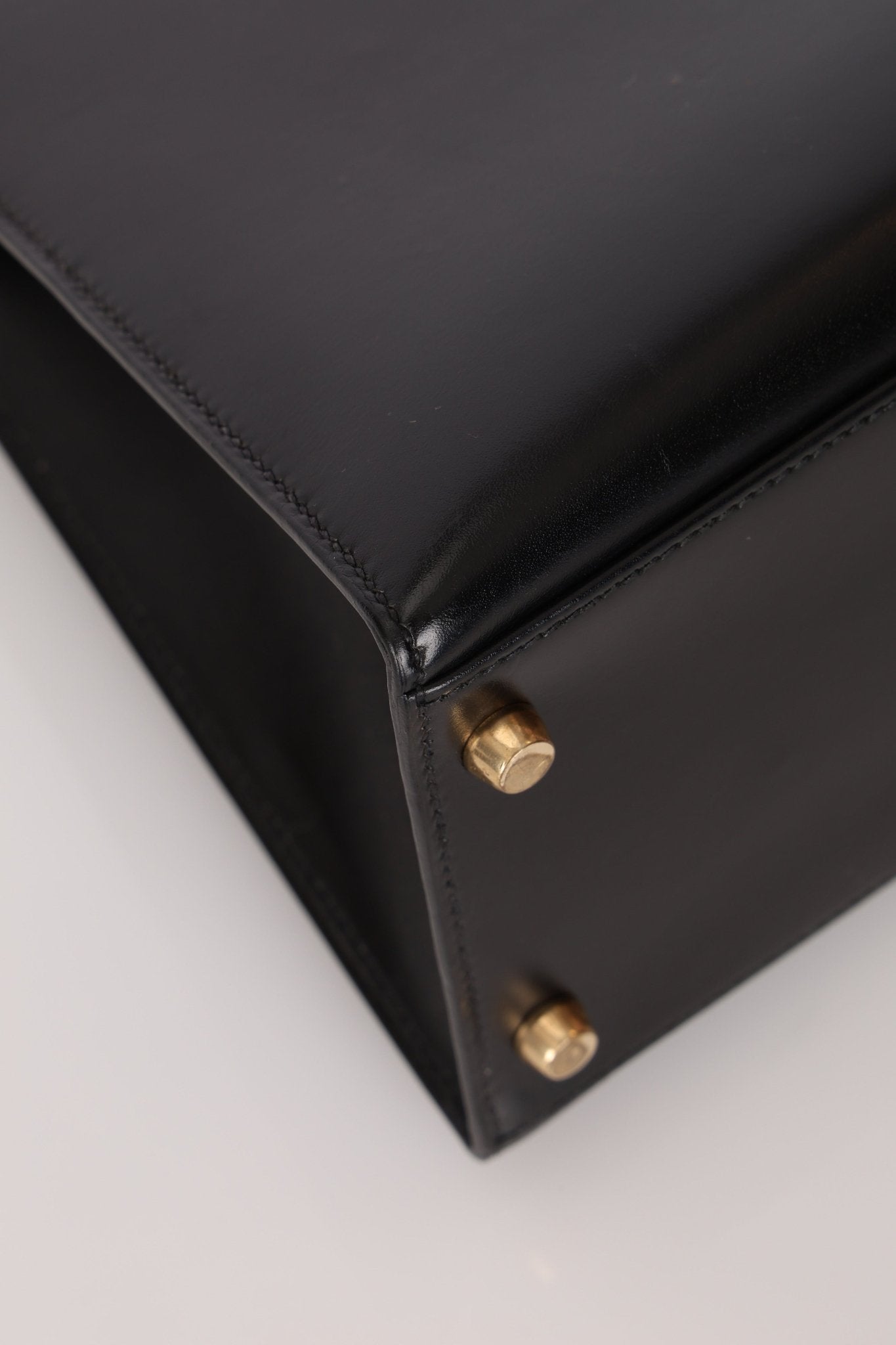 Hermès 1993 Black Box Sellier Kelly 32 GHW - FashioNica