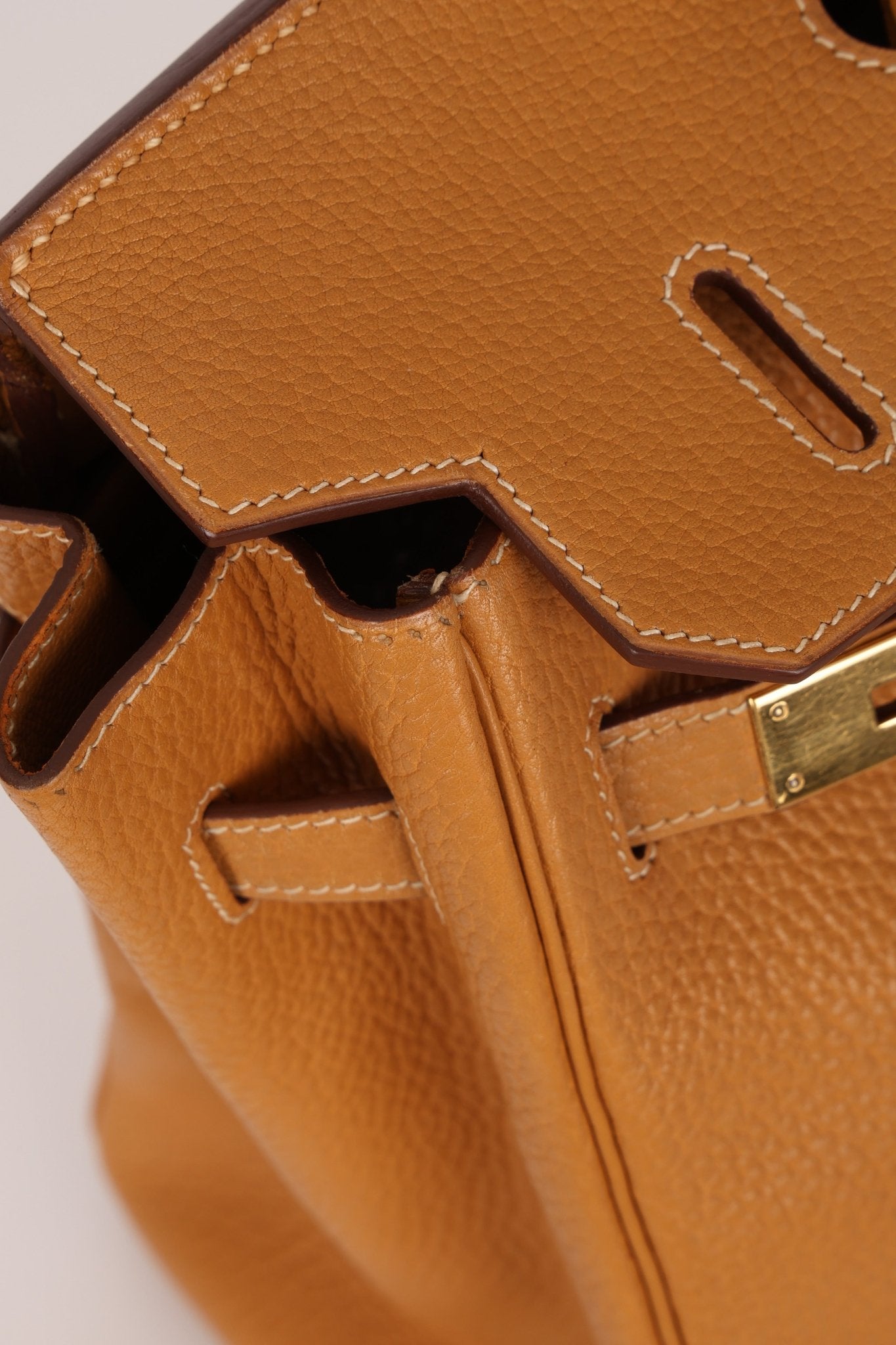 Hermès 1993 Gold Buffalo Birkin HAC 32 Retourne GHW - FashioNica