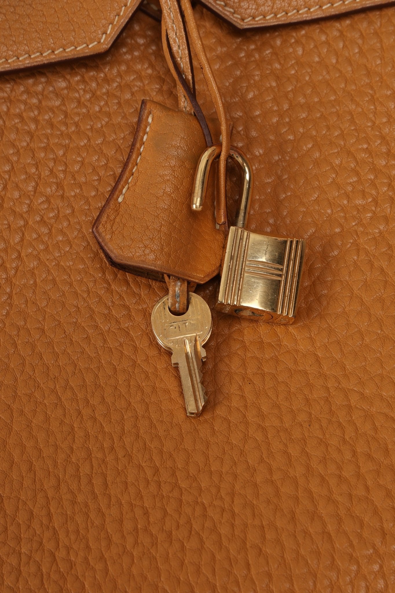Hermès 1993 Gold Buffalo Birkin HAC 32 Retourne GHW - FashioNica