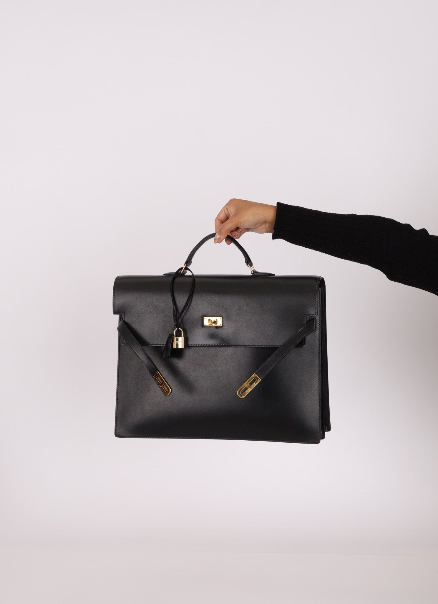 Hermès 2000 Noir Box Kelly Dépêches 38 GHW - FashioNica