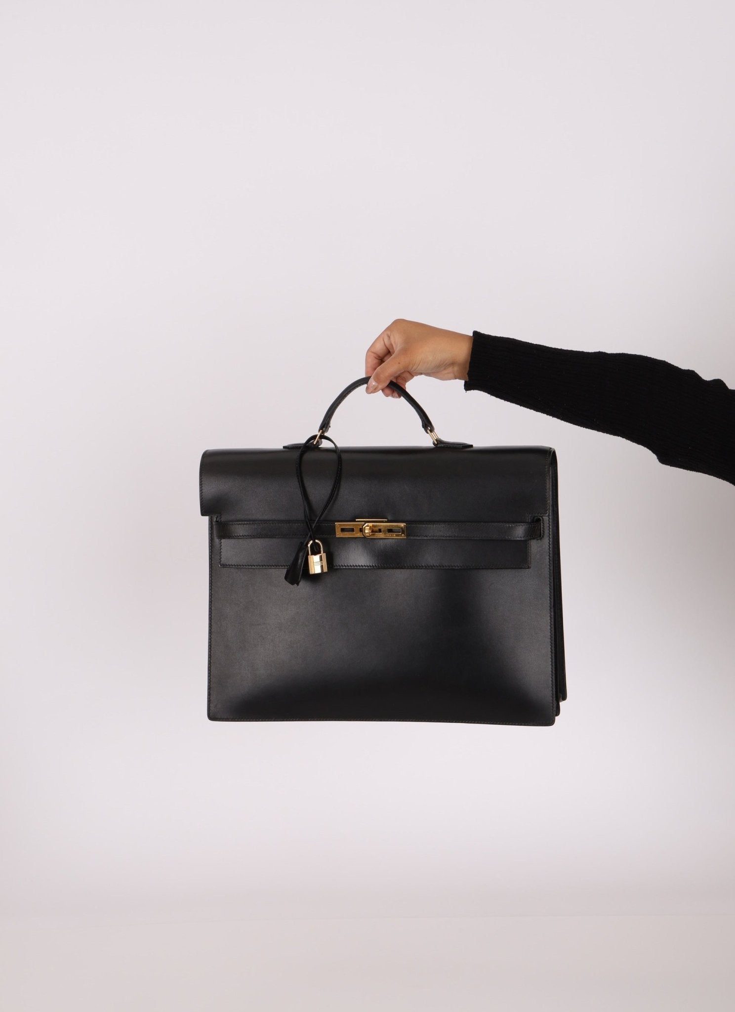 Hermès 2000 Noir Box Kelly Dépêches 38 GHW - FashioNica