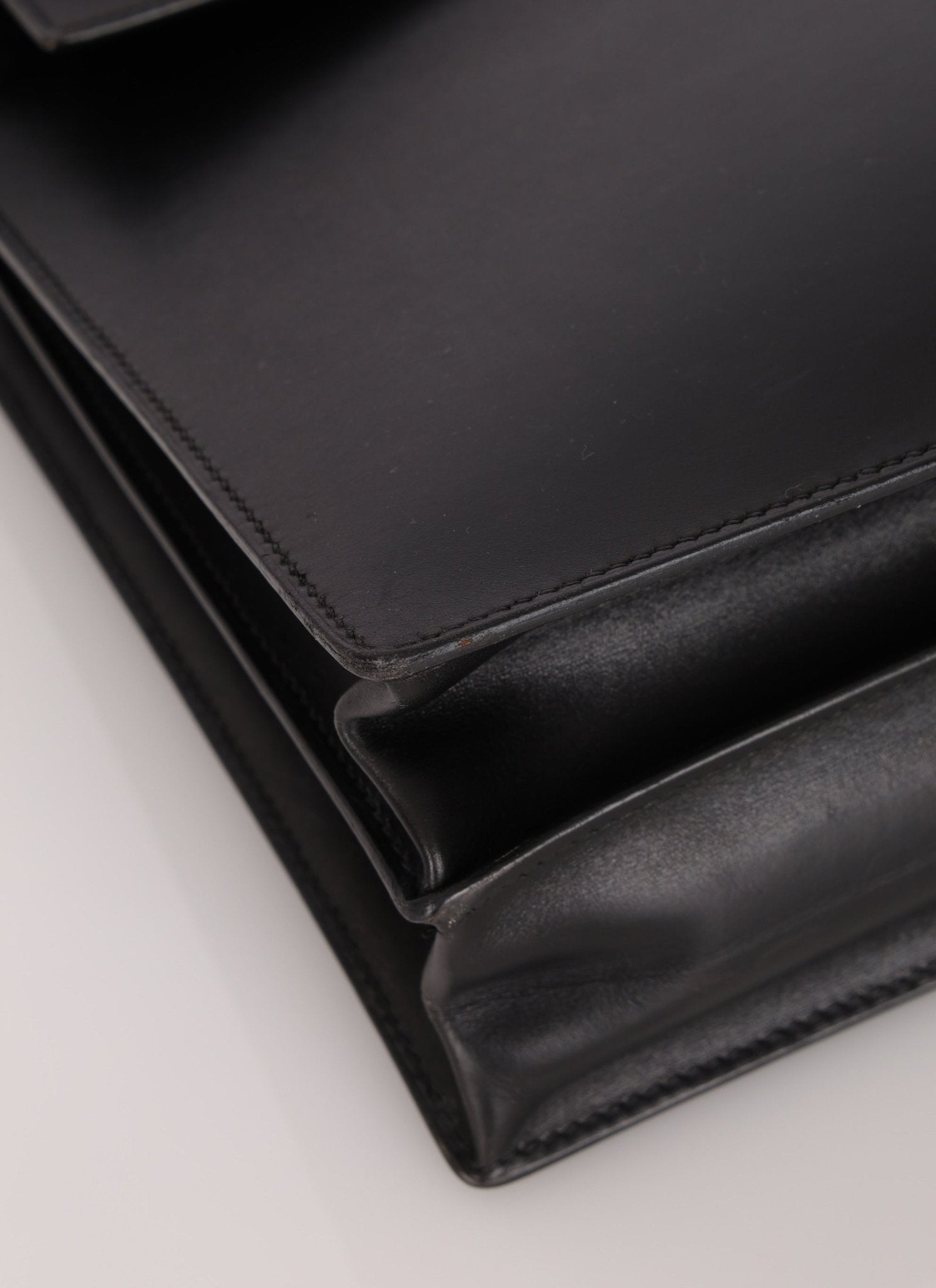 Hermès 2000 Noir Box Kelly Dépêches 38 GHW - FashioNica