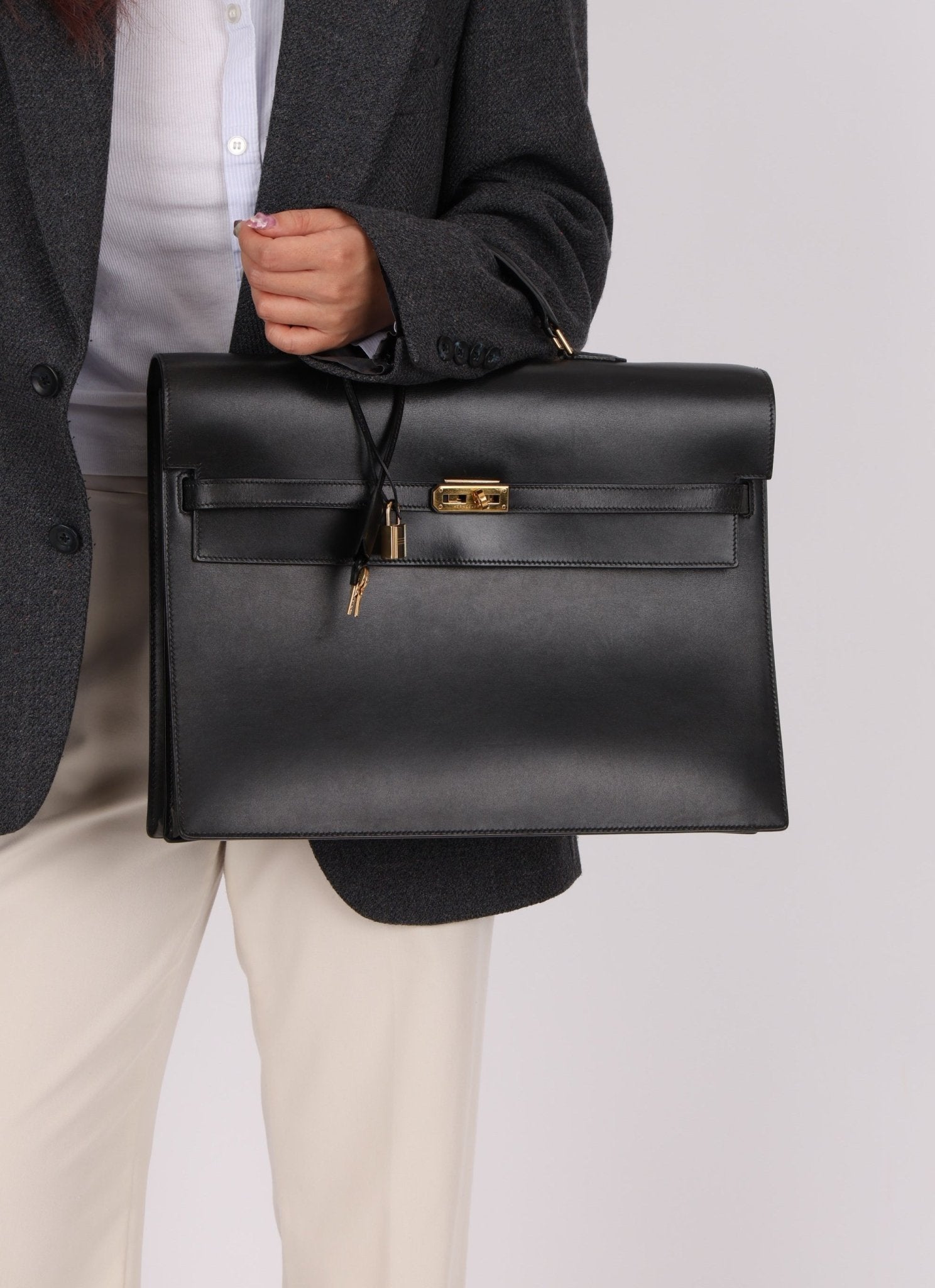 Hermès 2000 Noir Box Kelly Dépêches 38 GHW - FashioNica