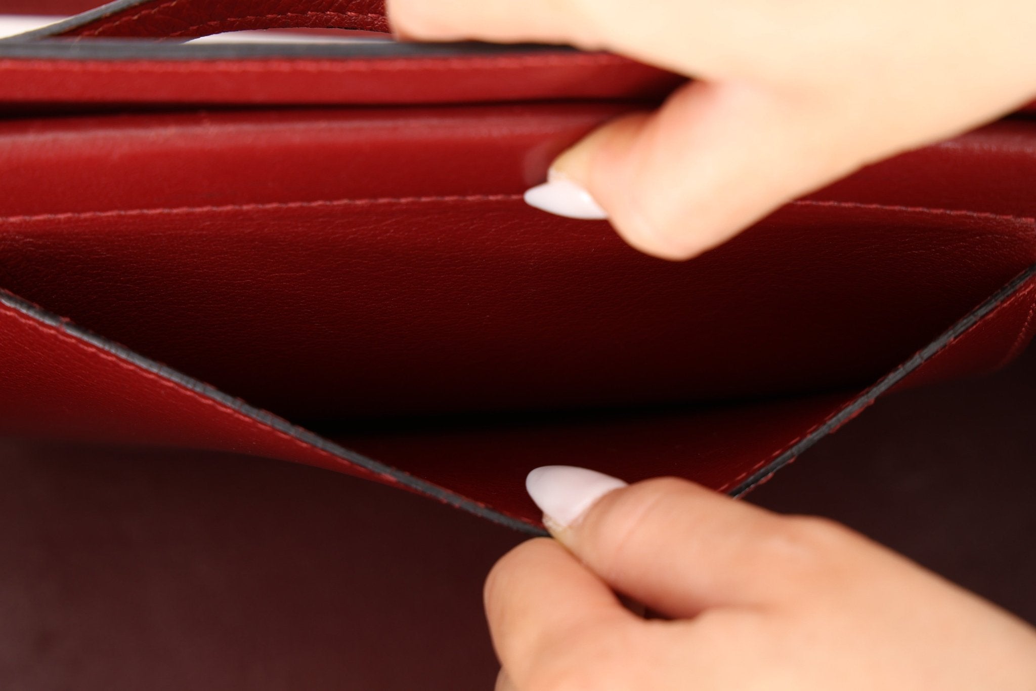 Hermès 2001 Rouge Buffalo Cabana 35 PHW - FashioNica