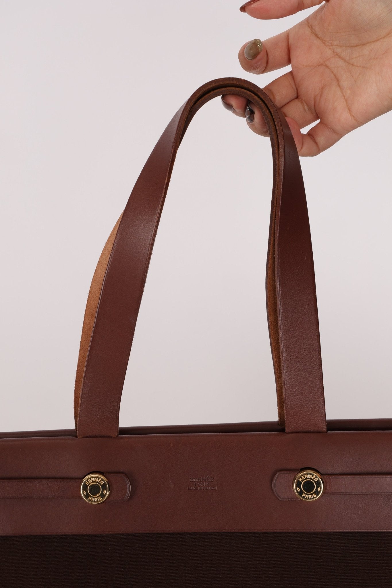 Hermès 2002 Rouge Sellier Vache Hunter and Ebene Toile Cabas Herbag 38 GHW - FashioNica