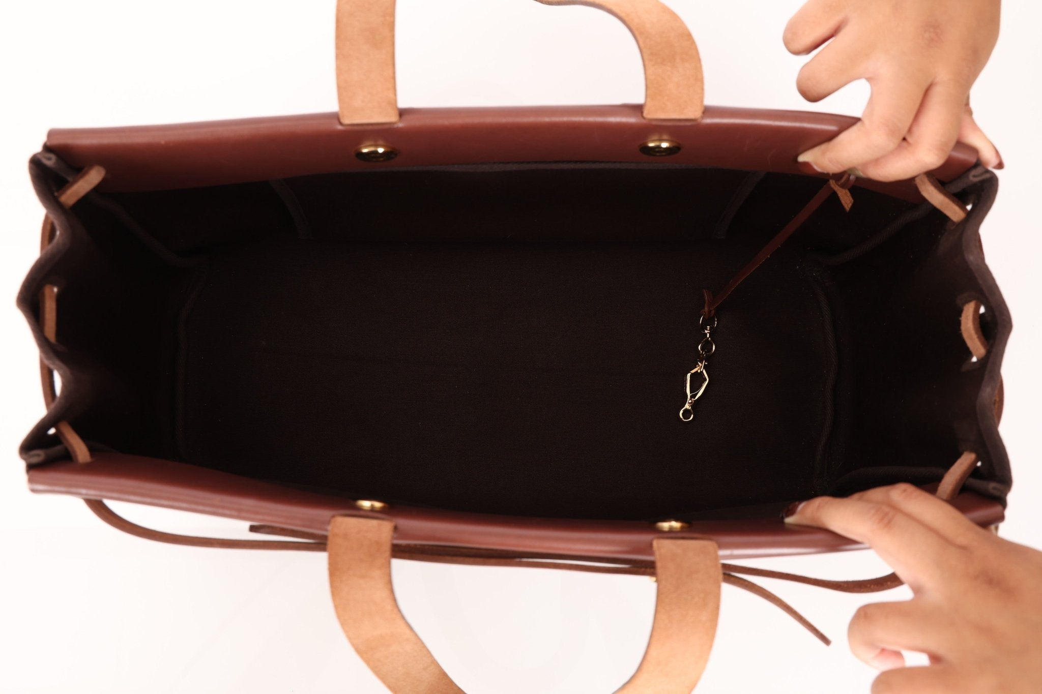 Hermès 2002 Rouge Sellier Vache Hunter and Ebene Toile Cabas Herbag 38 GHW - FashioNica